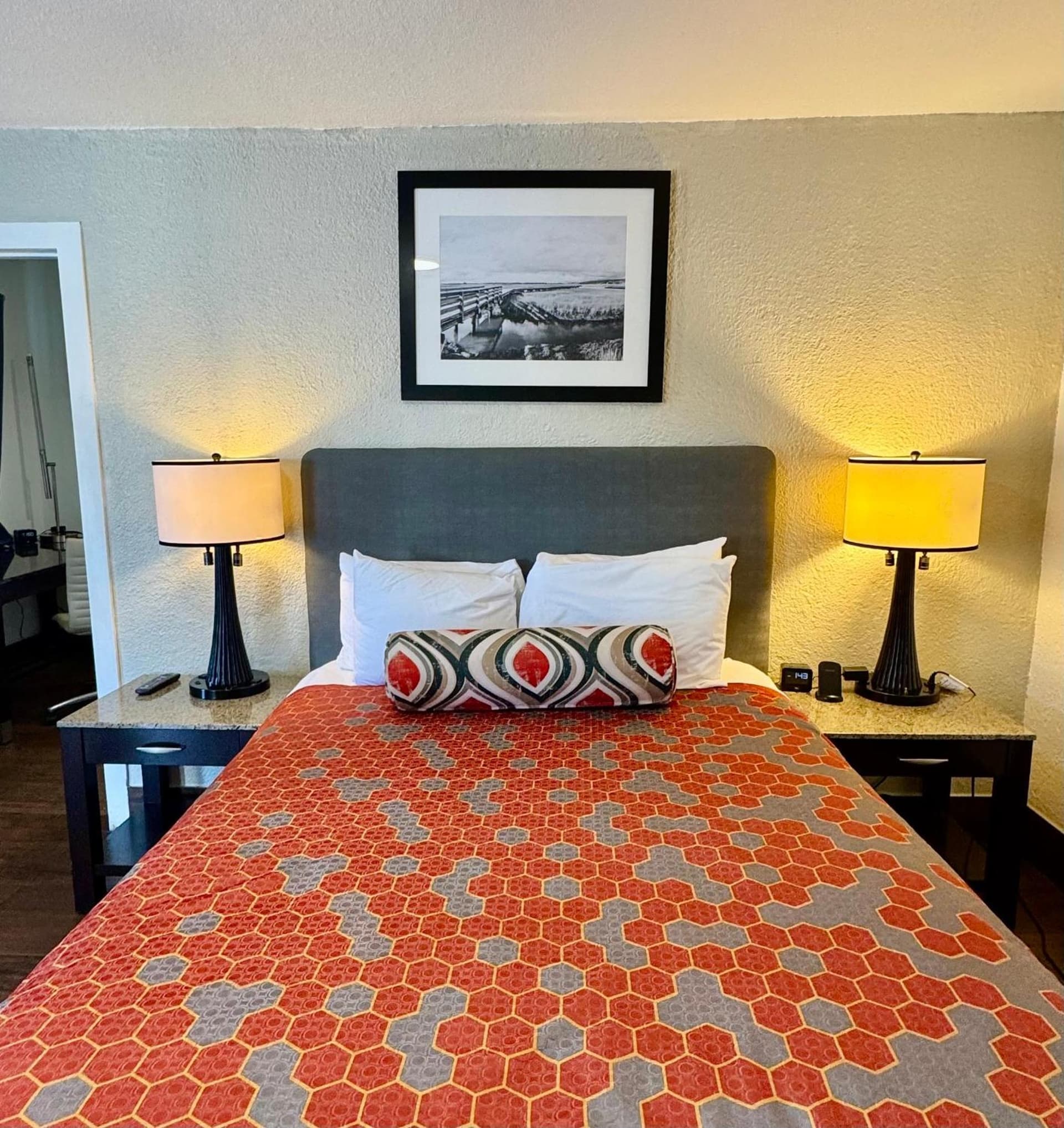 Budget Motel interior in Gilroy, CA — gallery photo 2