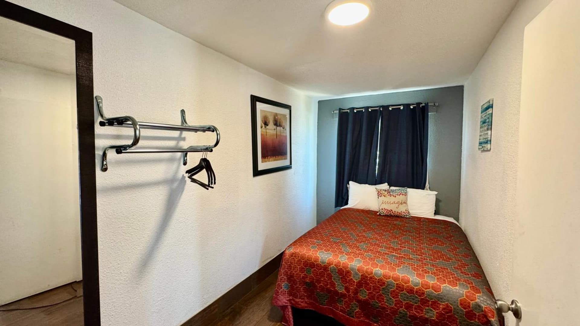 Budget Motel gallery photo in Gilroy, CA — image 27