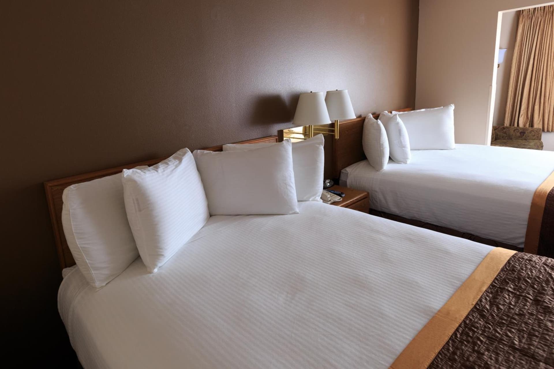 New Victorian Inn & Suites Lincoln gallery photo in Lincoln, NE — image 22