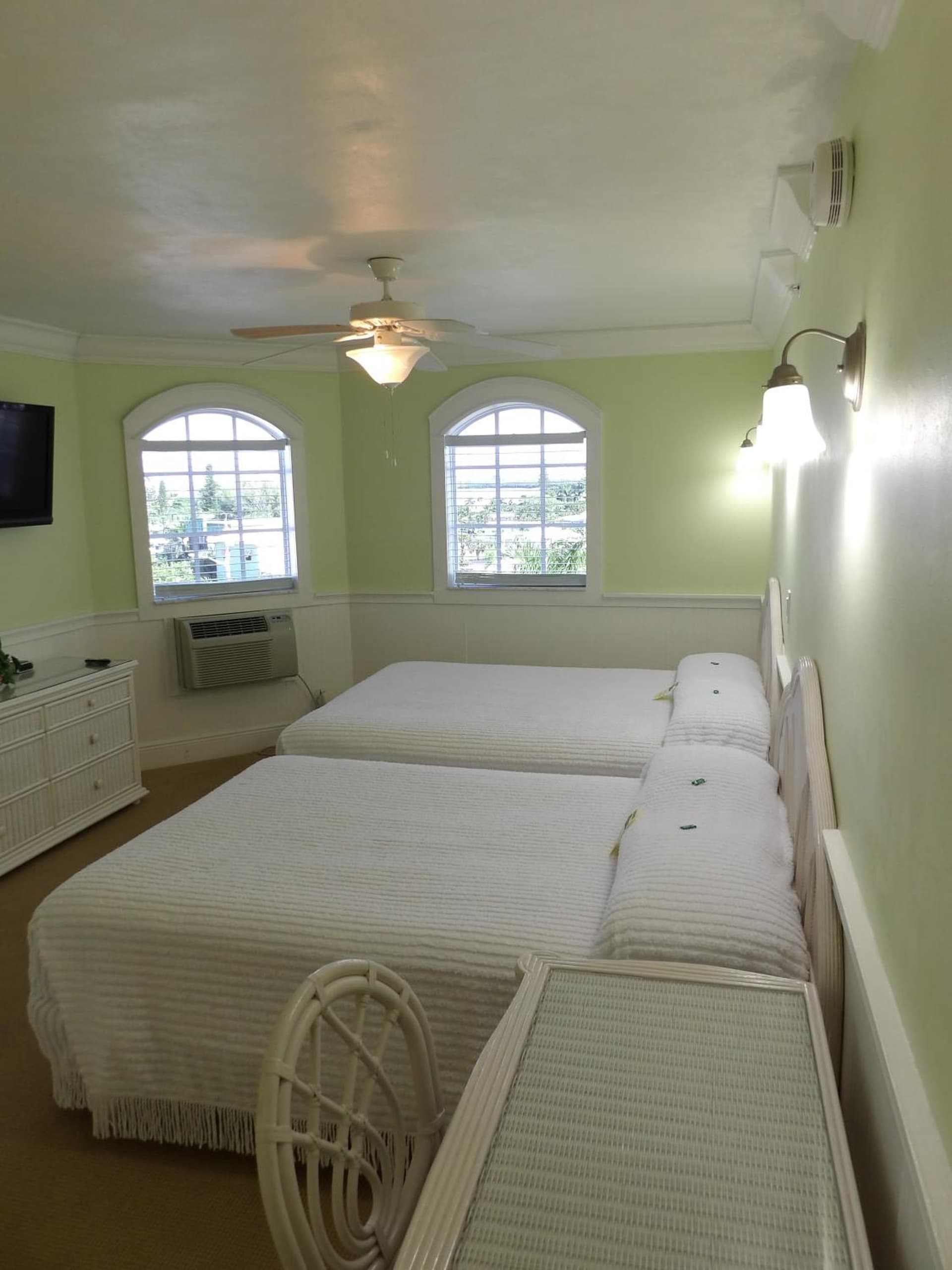 Edison Beach House gallery photo in Fort Myers Beach, FL — image 11