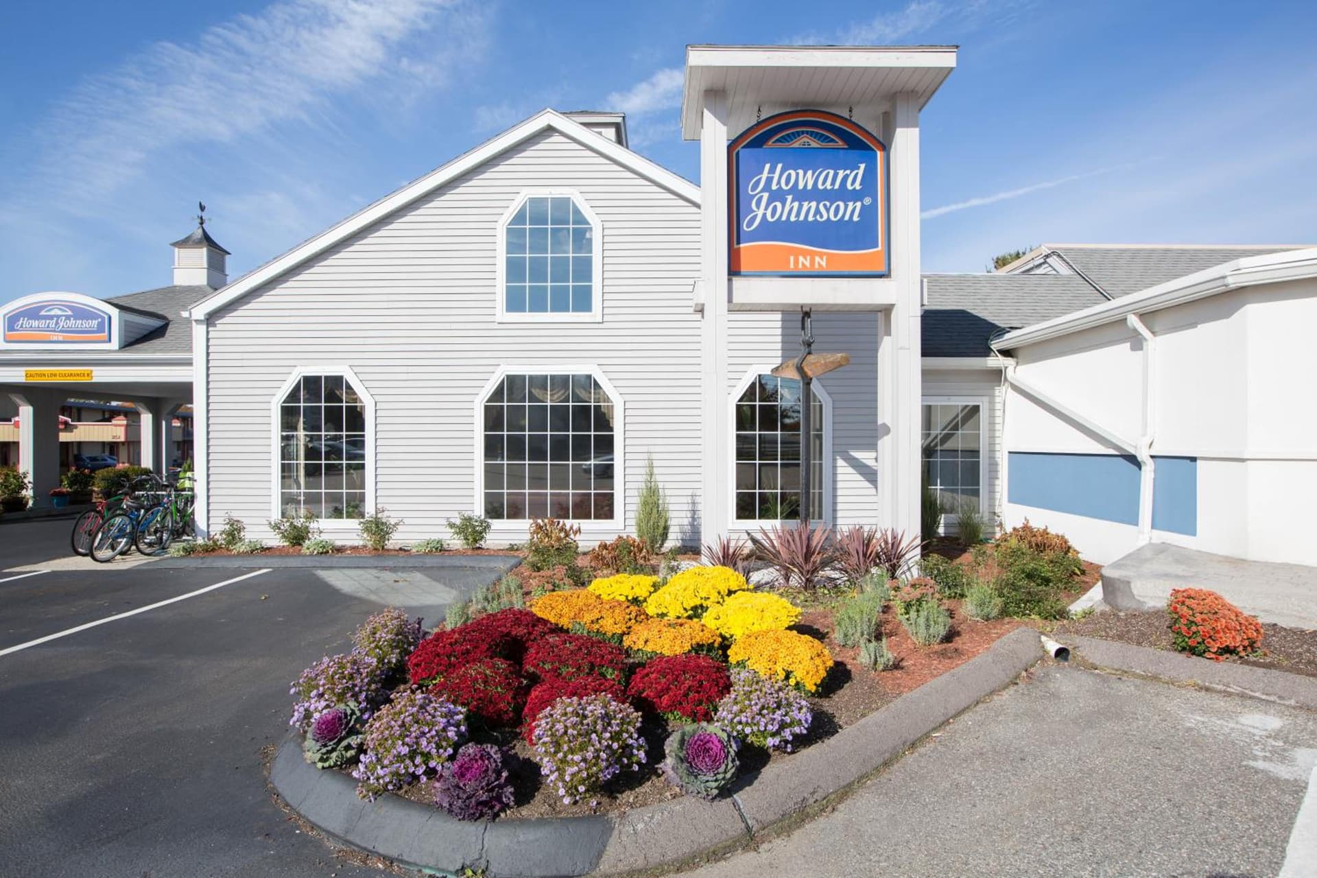 Howard Johnson by Wyndham Mystic property views in Mystic, CT — gallery photo 3