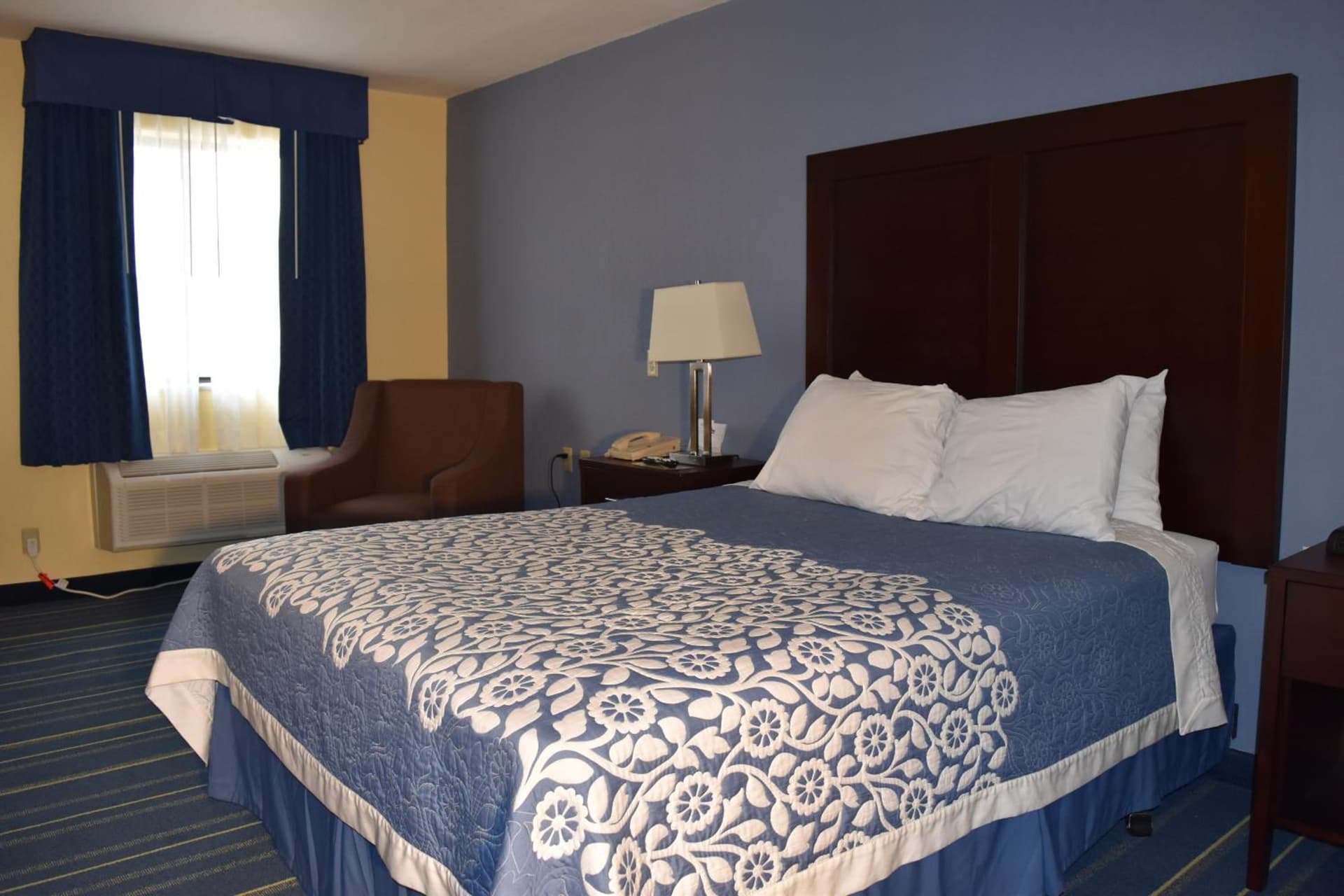 Days Inn by Wyndham Grand Island property views in Grand Island, NE — gallery photo 3