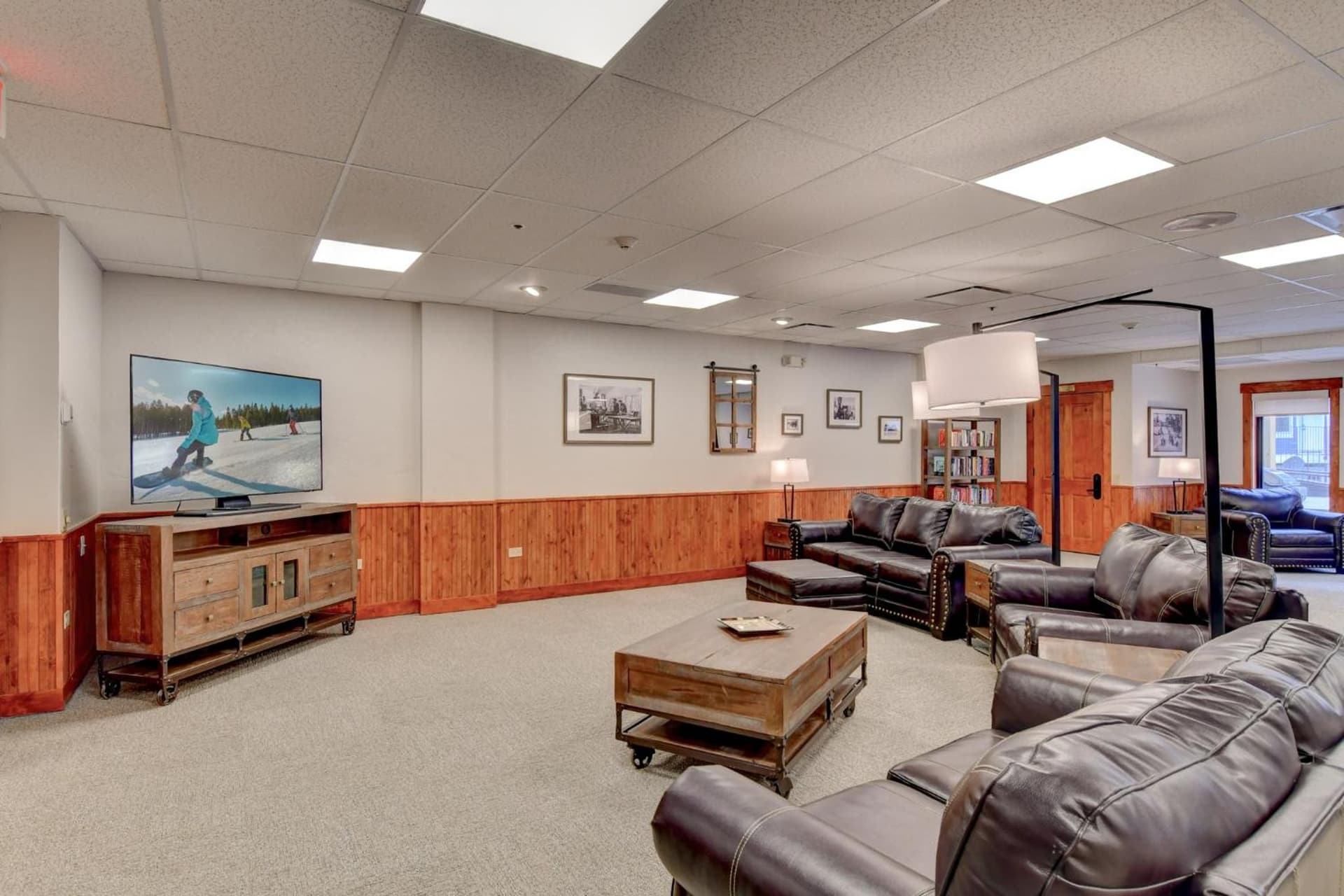 Wedgewood Lodge interior in Breckenridge, CO — gallery photo 2