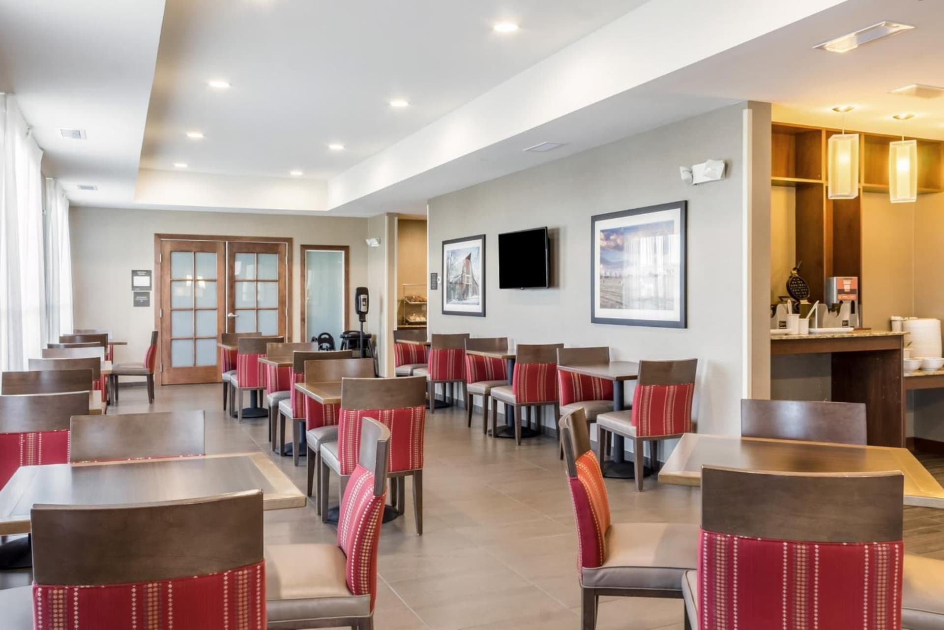 Comfort Inn & Suites Avera Southwest gallery photo in Sioux Falls, SD — image 80