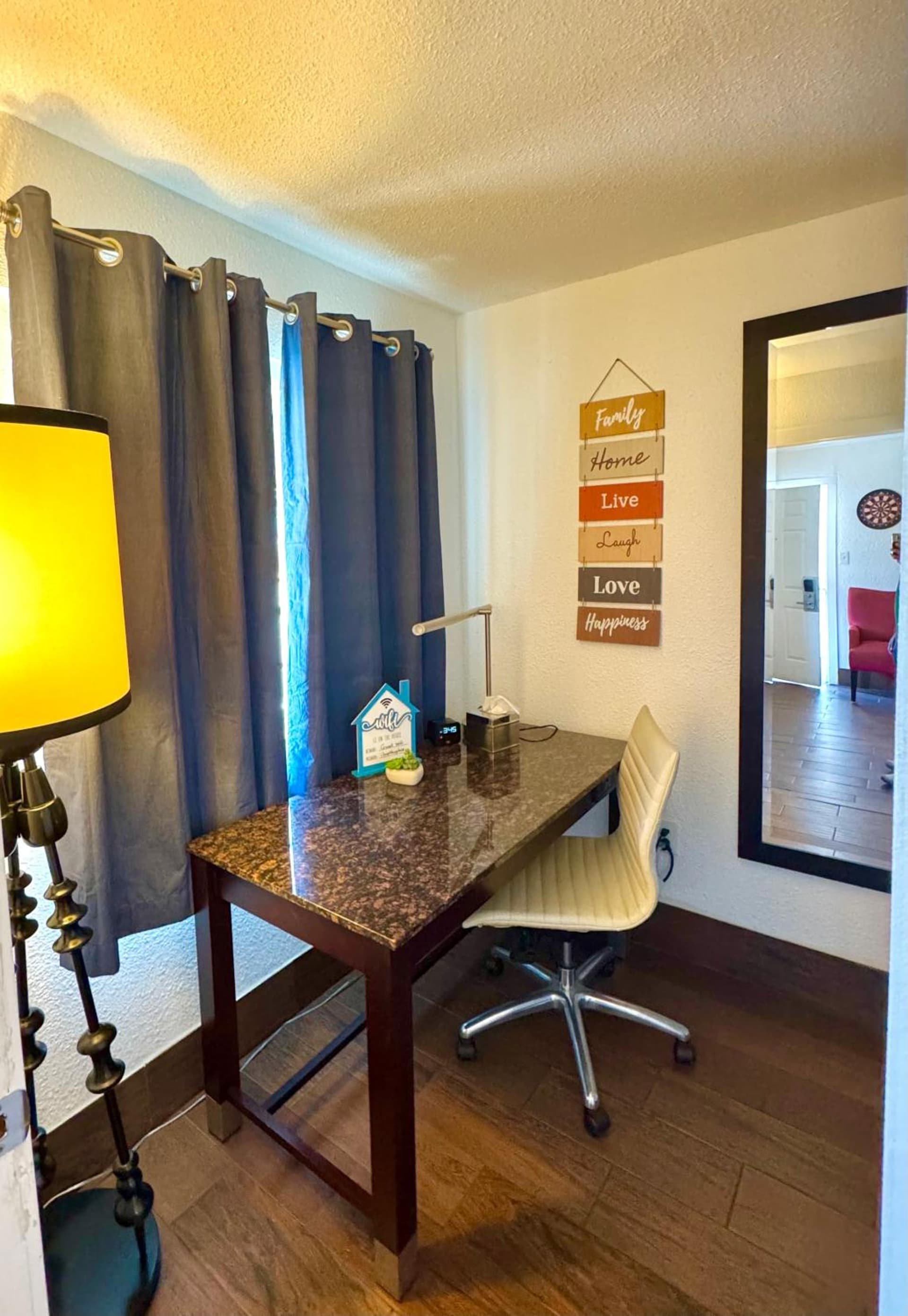 Budget Motel gallery photo in Gilroy, CA — image 23