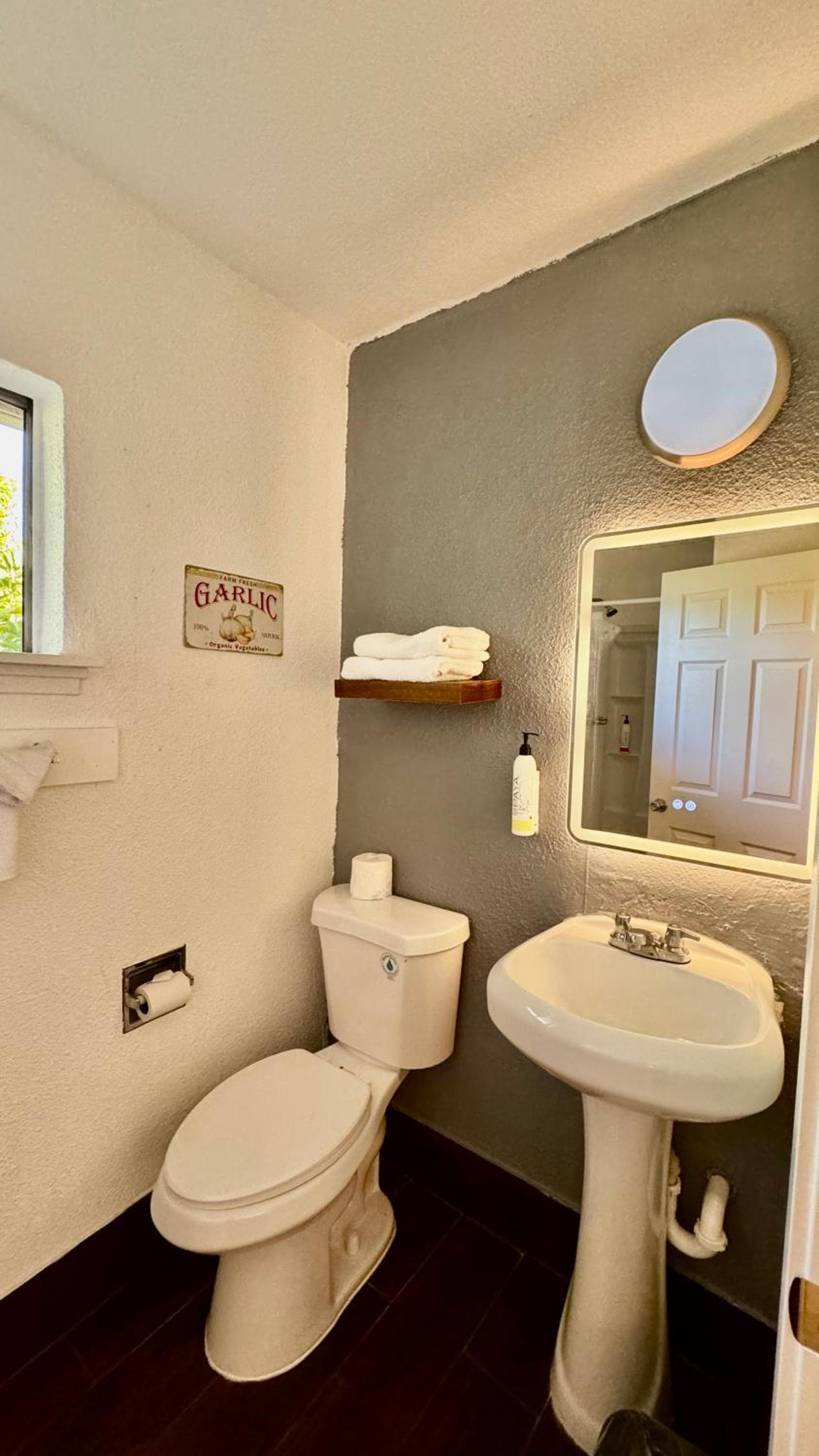 Budget Motel gallery photo in Gilroy, CA — image 16