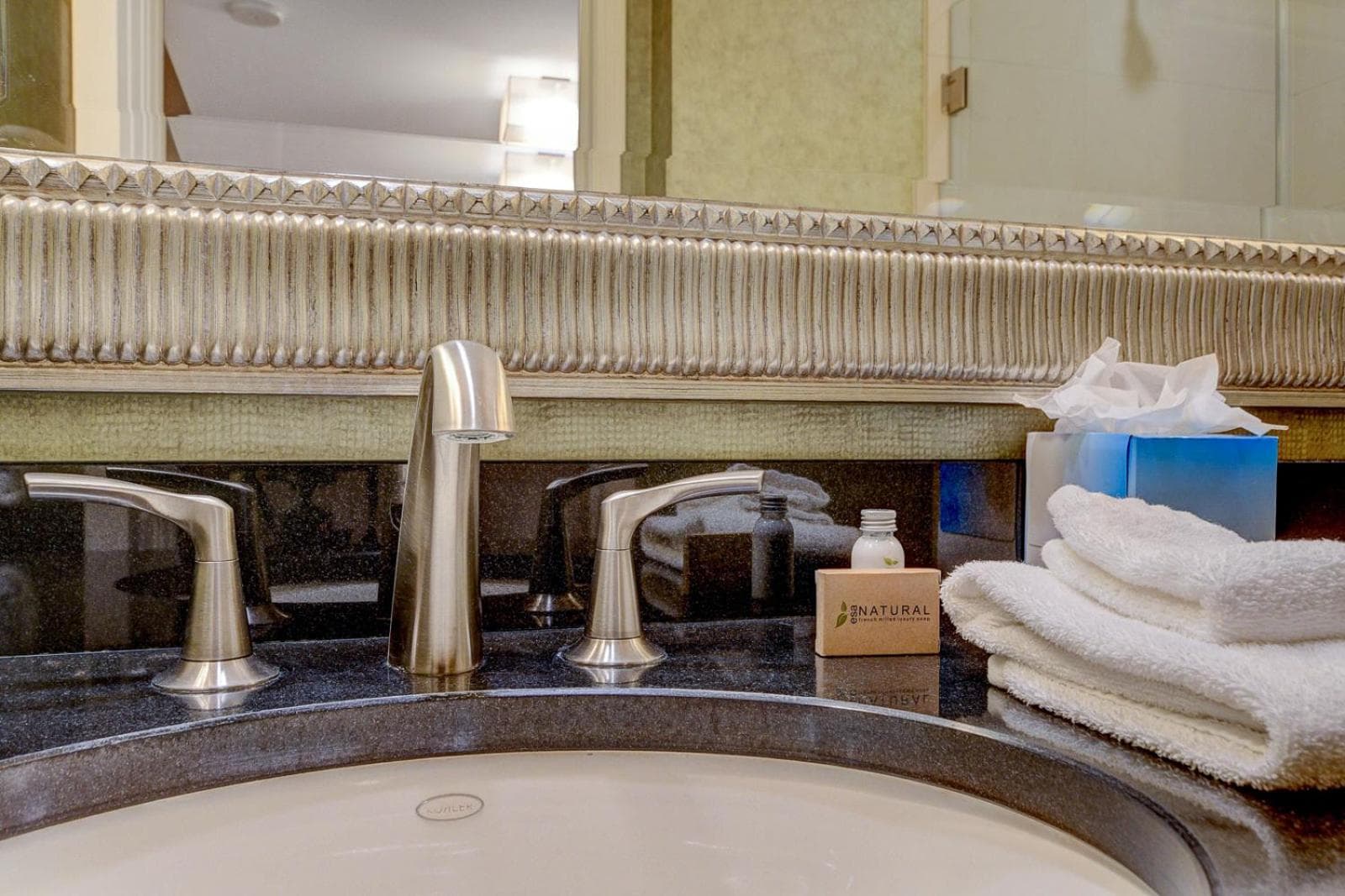 Lumiere Suite at MGM Signature Tower 1 with Balcony 5 MIN WALK FROM F1 GRANDSTAND gallery photo in Paradise, NV — image 17
