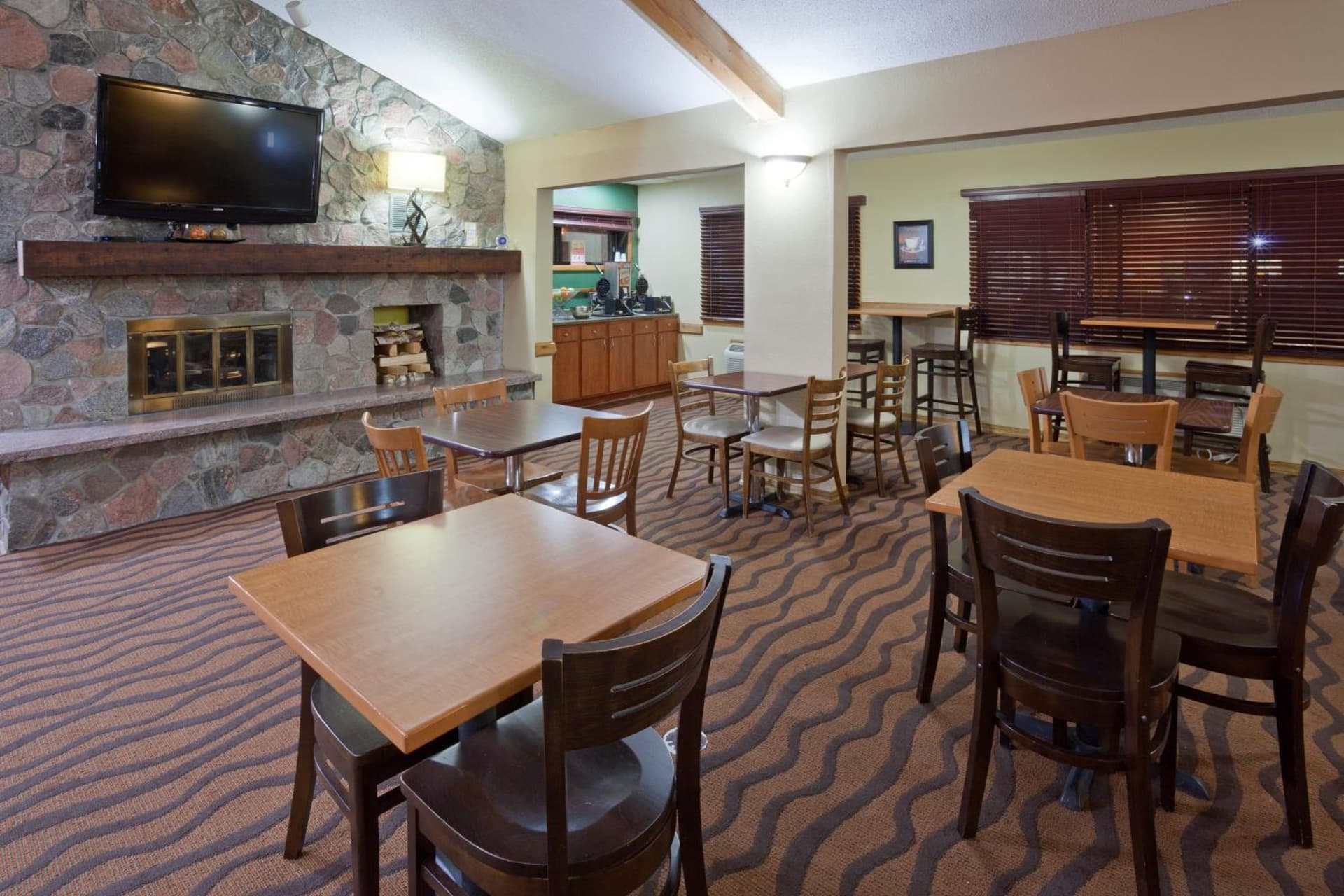 AmericInn by Wyndham Fargo West Acres gallery photo in Fargo, ND — image 48