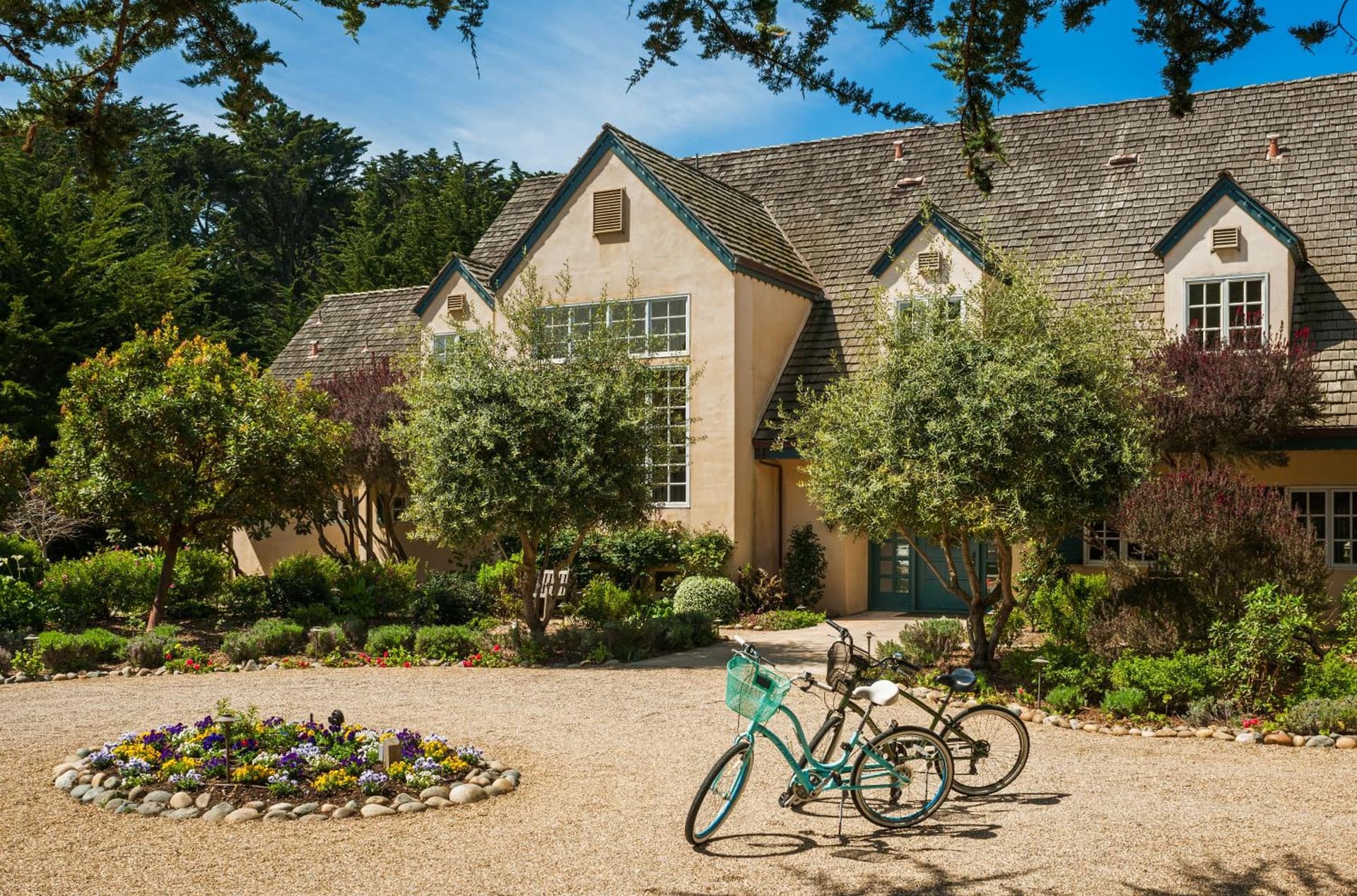 Seal Cove Inn featured exterior or lobby in Half Moon Bay, CA — similar hotel