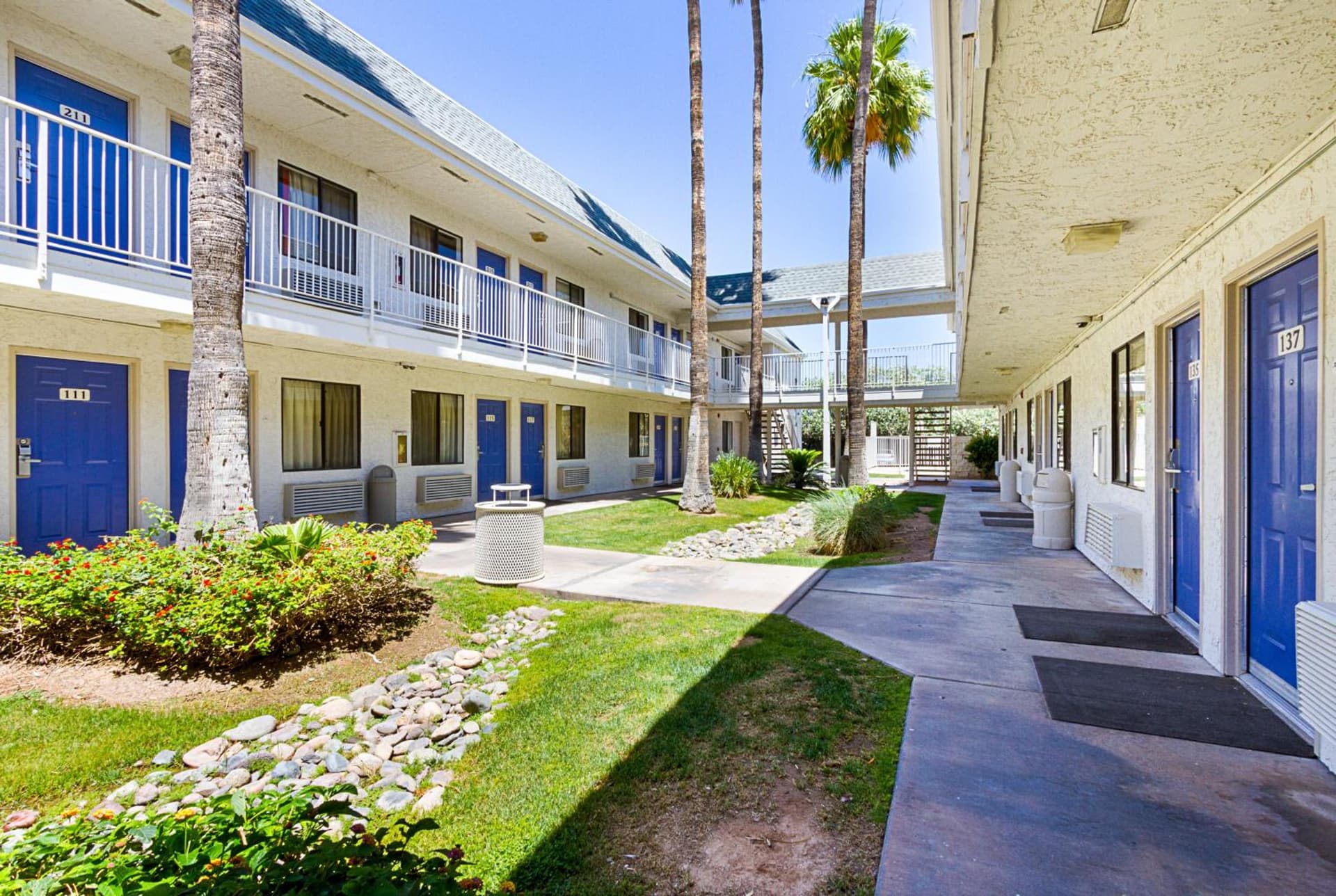 Motel 6-Mesa, AZ - South interior in Mesa, AZ — gallery photo 2