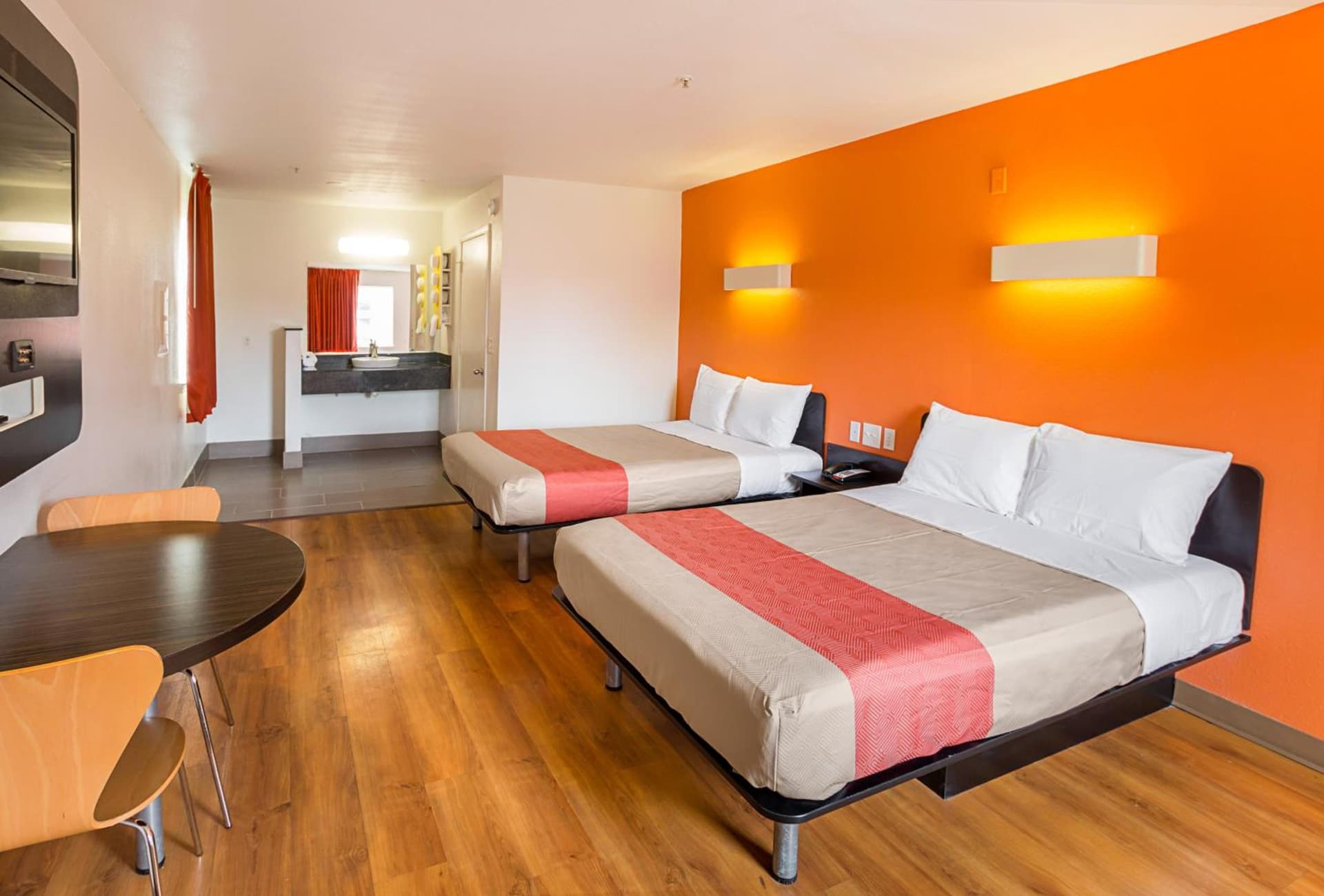 Motel 6-Grand Prairie, TX - Near Six Flags Drive gallery photo in Grand Prairie, TX — image 27