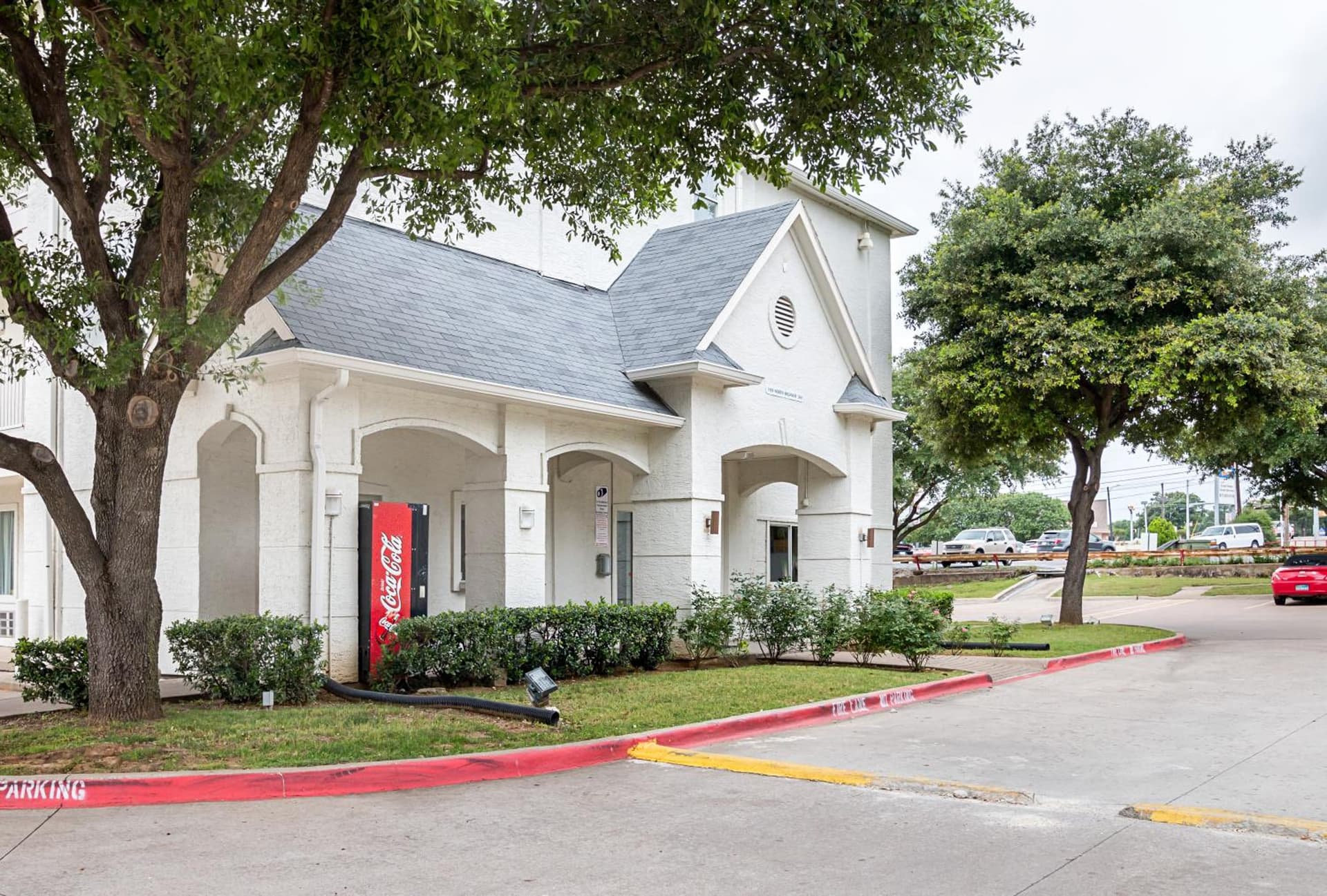 Motel 6-Grand Prairie, TX - Near Six Flags Drive gallery photo in Grand Prairie, TX — image 26