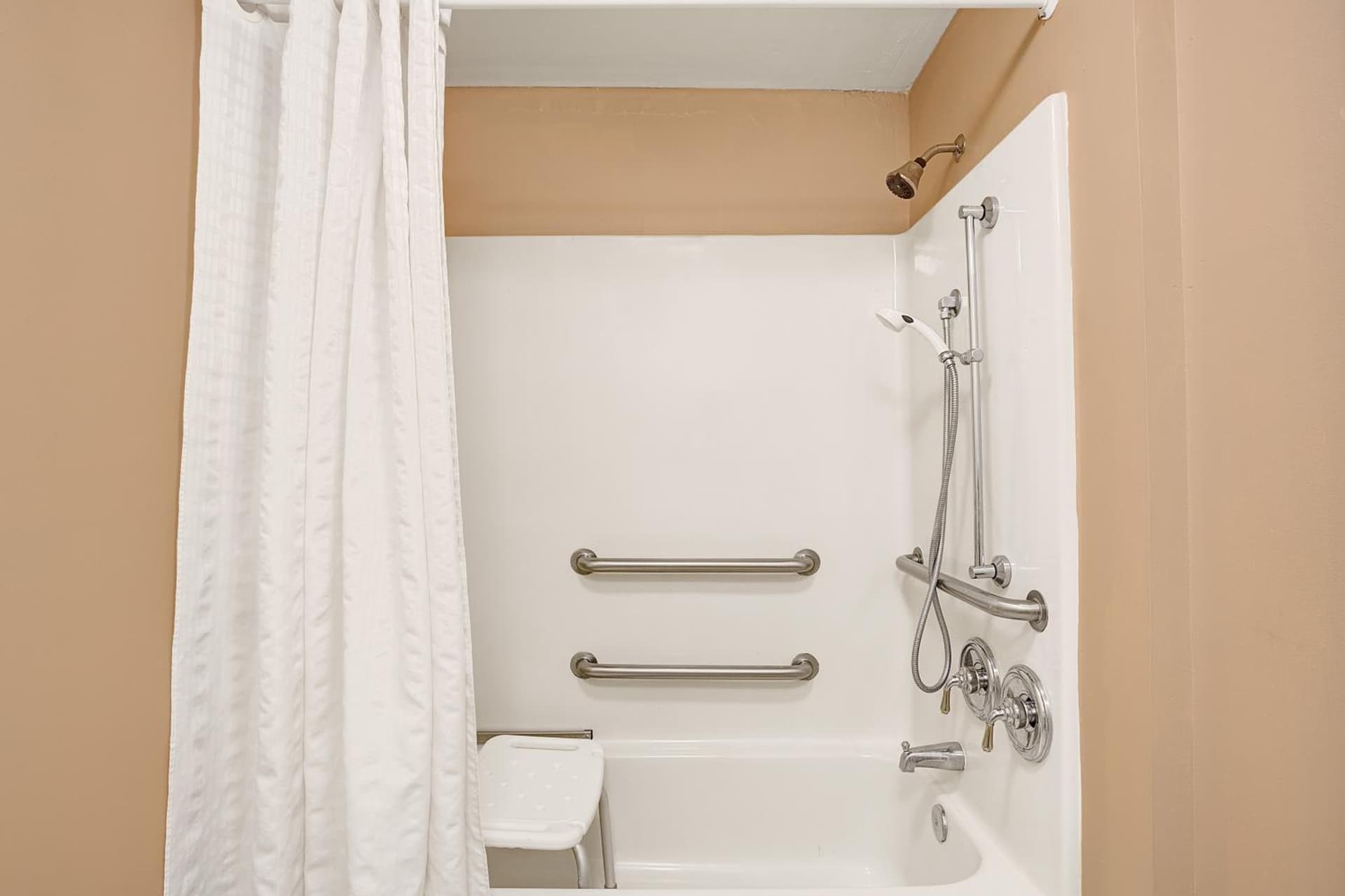 Baymont by Wyndham Jacksonville/Butler Blvd gallery photo in Jacksonville, FL — image 18