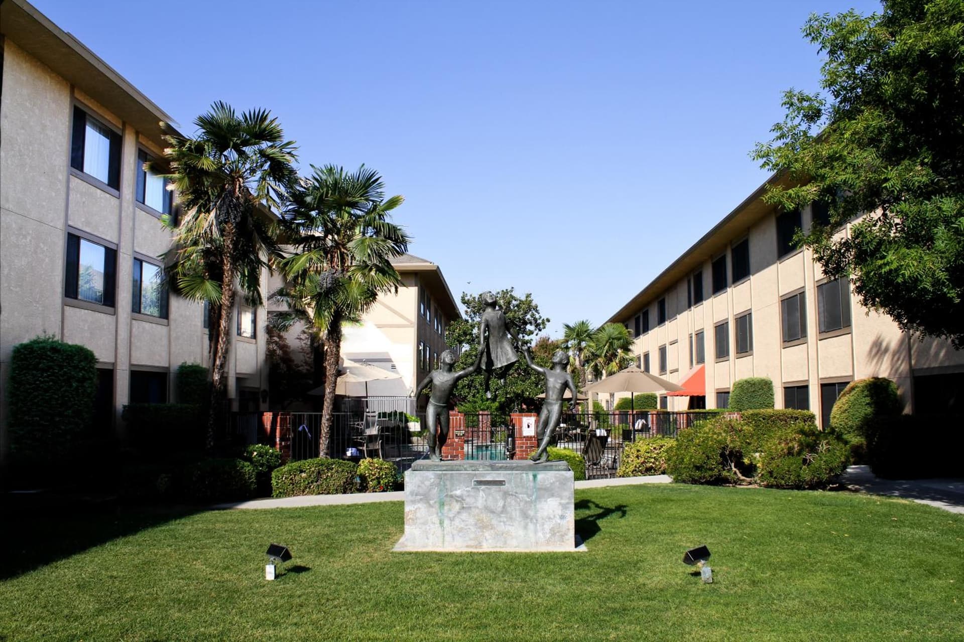 University Square Hotel property views in Fresno, CA — gallery photo 3