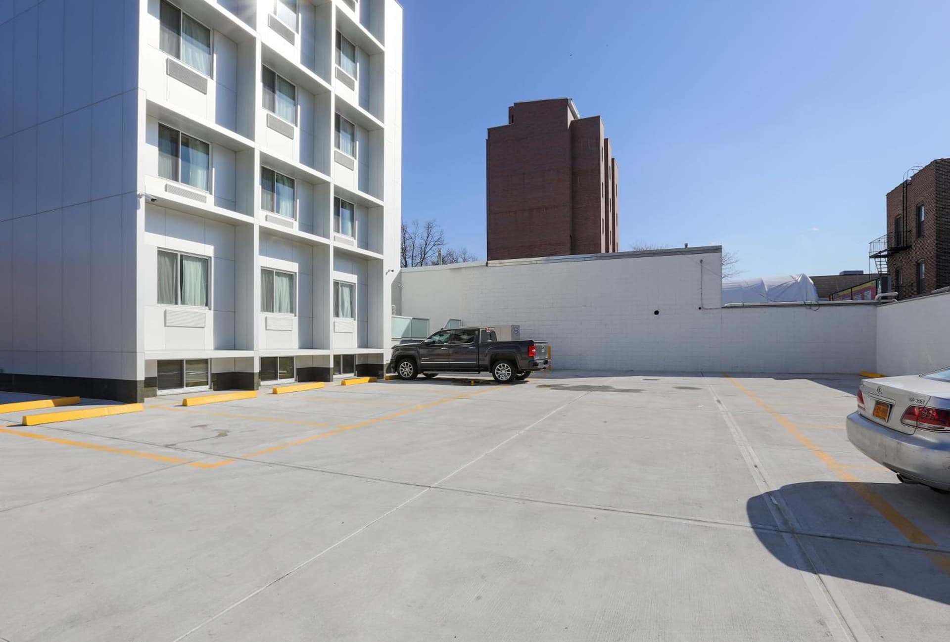 Grandview Hotel New York property views in Queens, NY — gallery photo 3