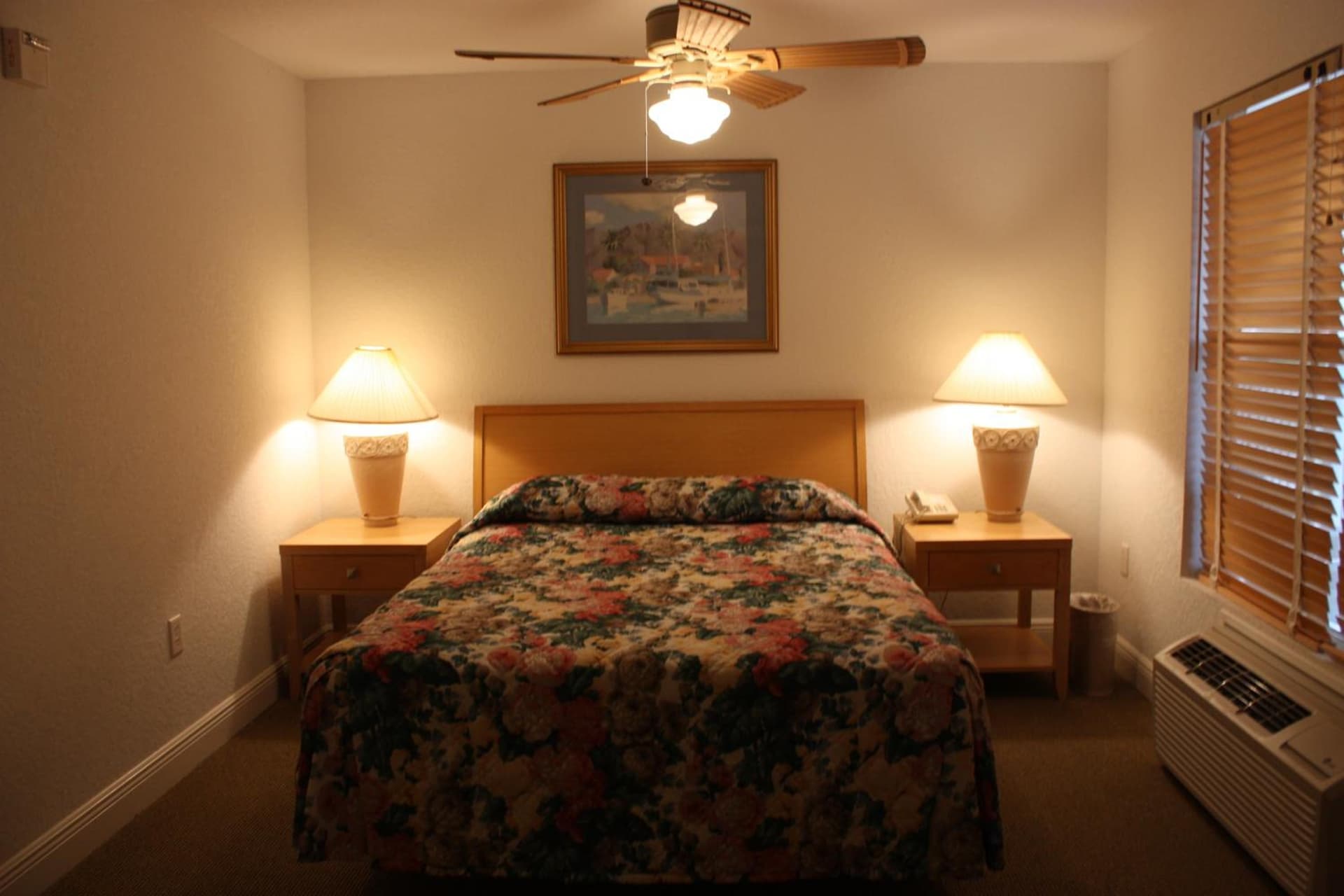 Lake Roy Beach Inn - Winter Haven gallery photo in Winter Haven, FL — image 11