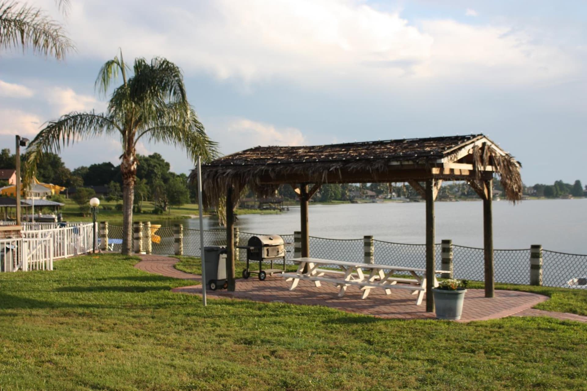 Lake Roy Beach Inn - Winter Haven gallery photo in Winter Haven, FL — image 8