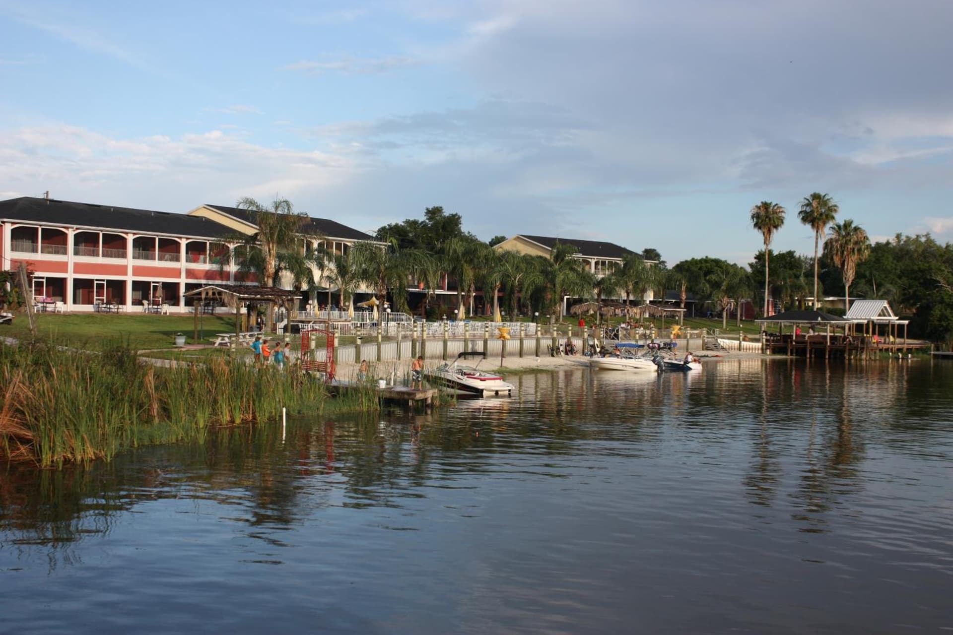 Lake Roy Beach Inn - Winter Haven — hotel in Winter Haven, Florida