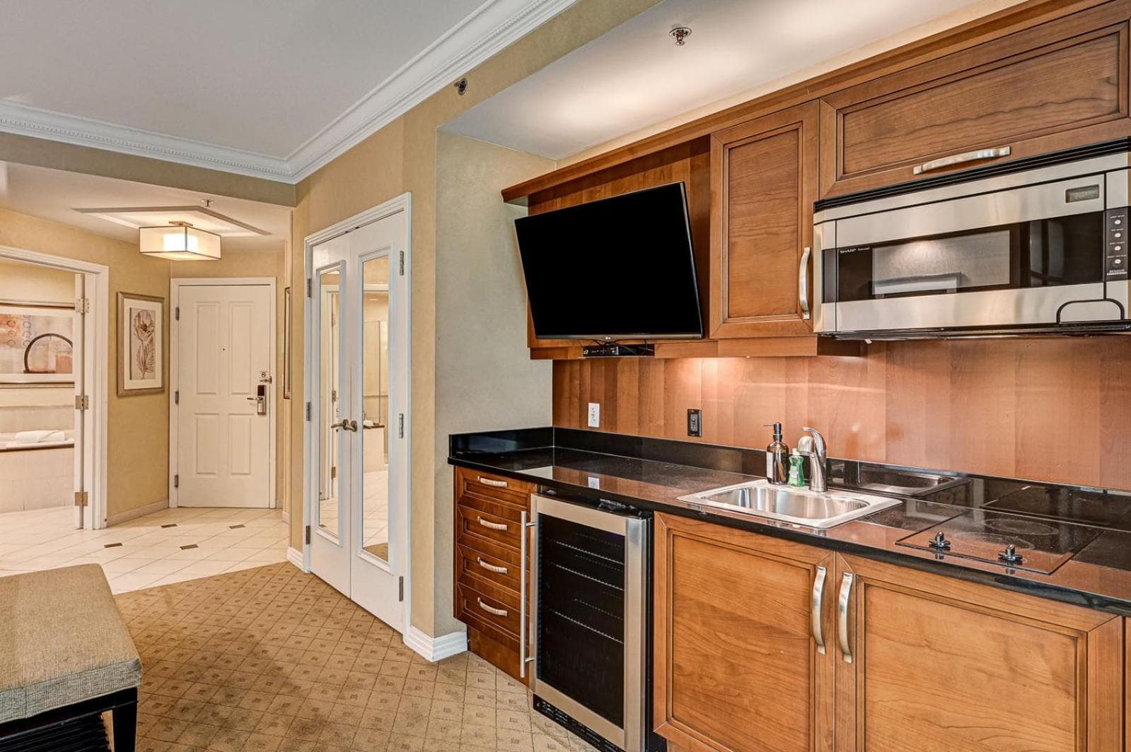 Sierra Studio at MGM Signature Tower 1 with Balcony Strip View 5 MIN WALK FROM F1 GRANDSTAND gallery photo in Paradise, NV — image 37