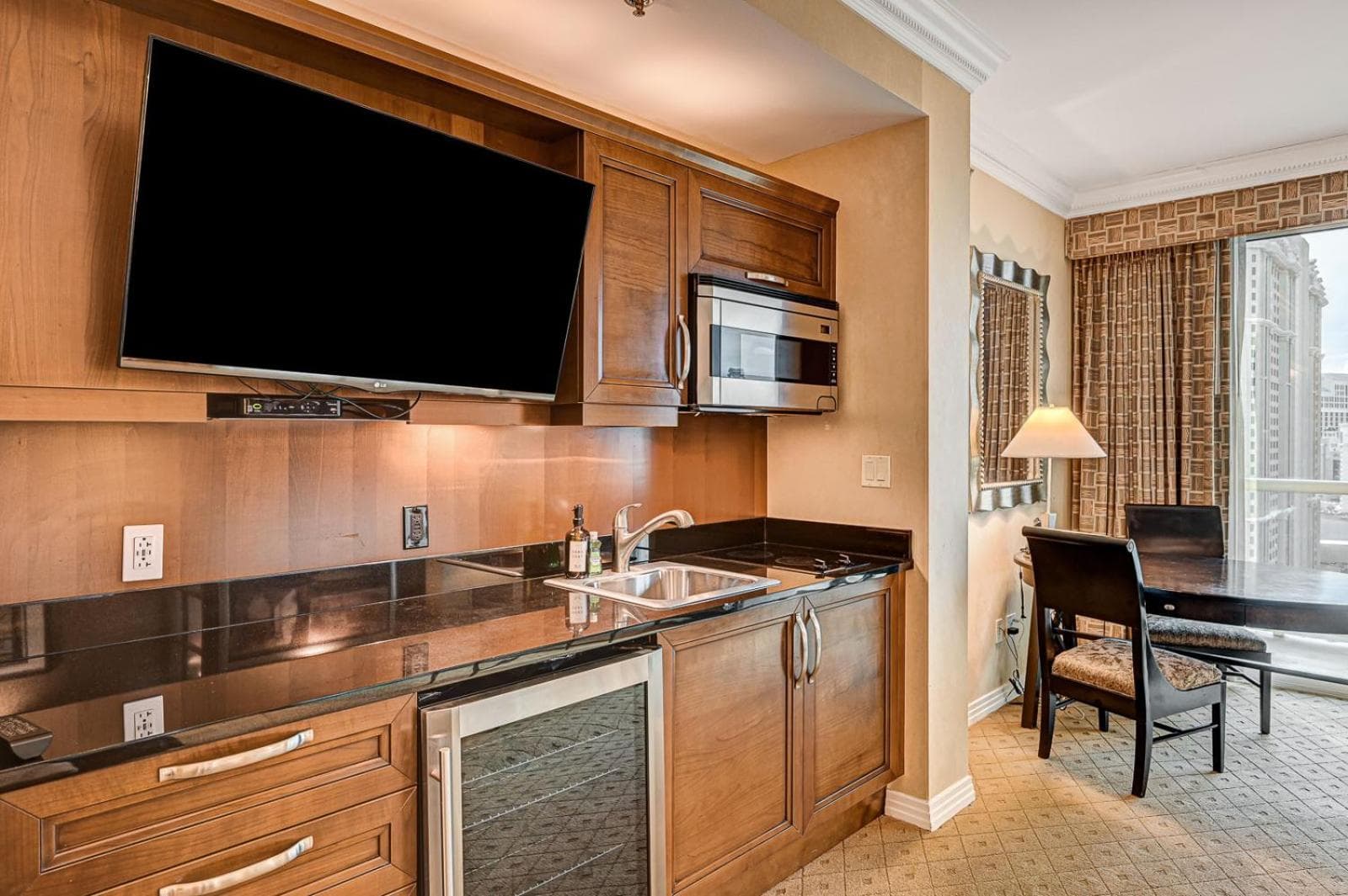 Sierra Studio at MGM Signature Tower 1 with Balcony Strip View 5 MIN WALK FROM F1 GRANDSTAND gallery photo in Paradise, NV — image 49
