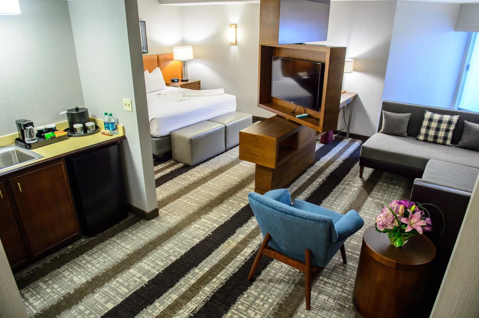 Crowne Plaza Dulles Airport by IHG interior in Herndon, VA — gallery photo 2