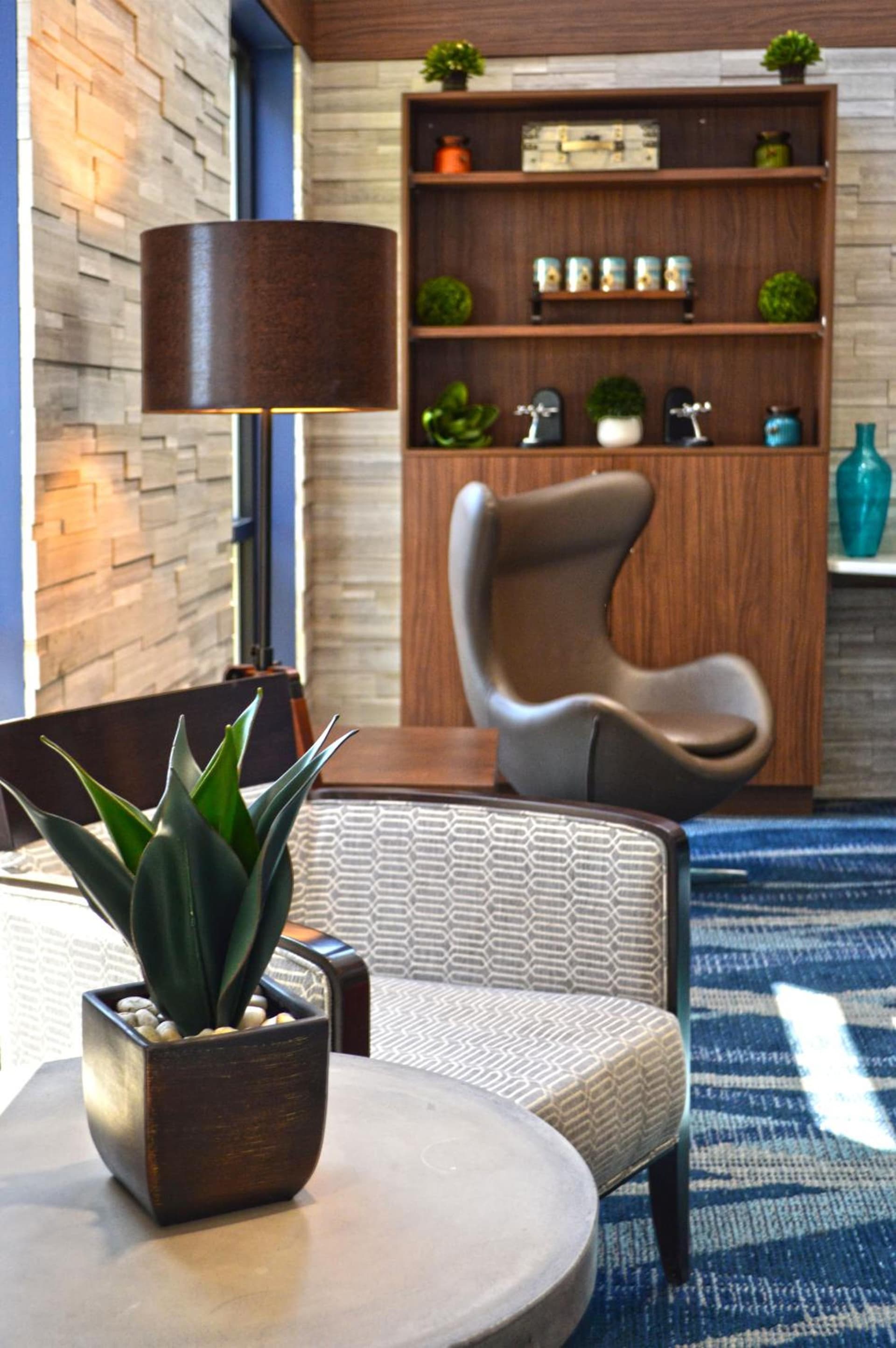 Holiday Inn & Suites Syracuse Airport - Liverpool by IHG gallery photo in Liverpool, NY — image 72