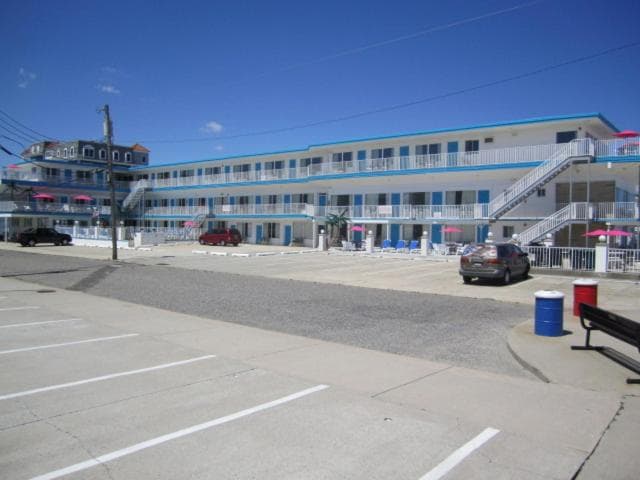 Apollo Motel featured exterior or lobby in Wildwood Crest, NJ — similar hotel