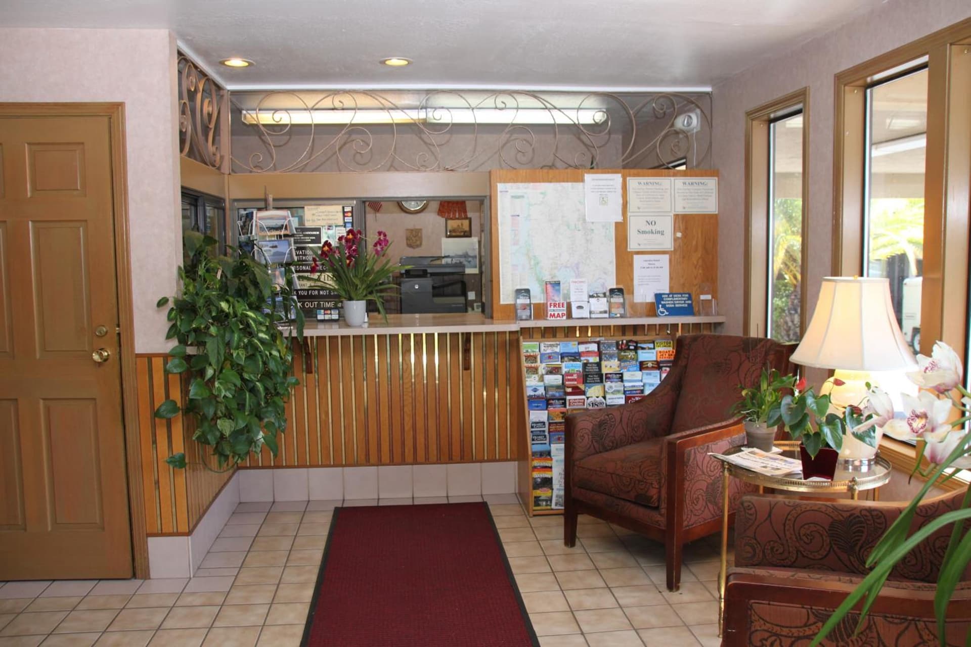 Villa Inn property views in San Rafael, CA — gallery photo 3