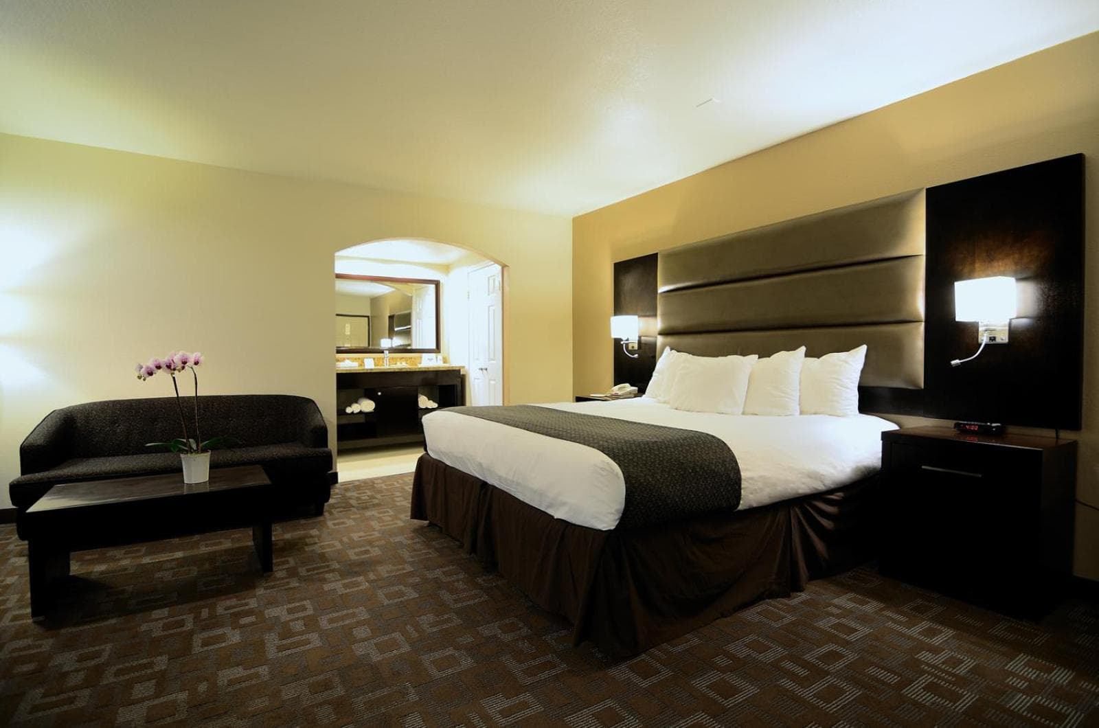 Days Inn by Wyndham Downey gallery photo in Downey, CA — image 11