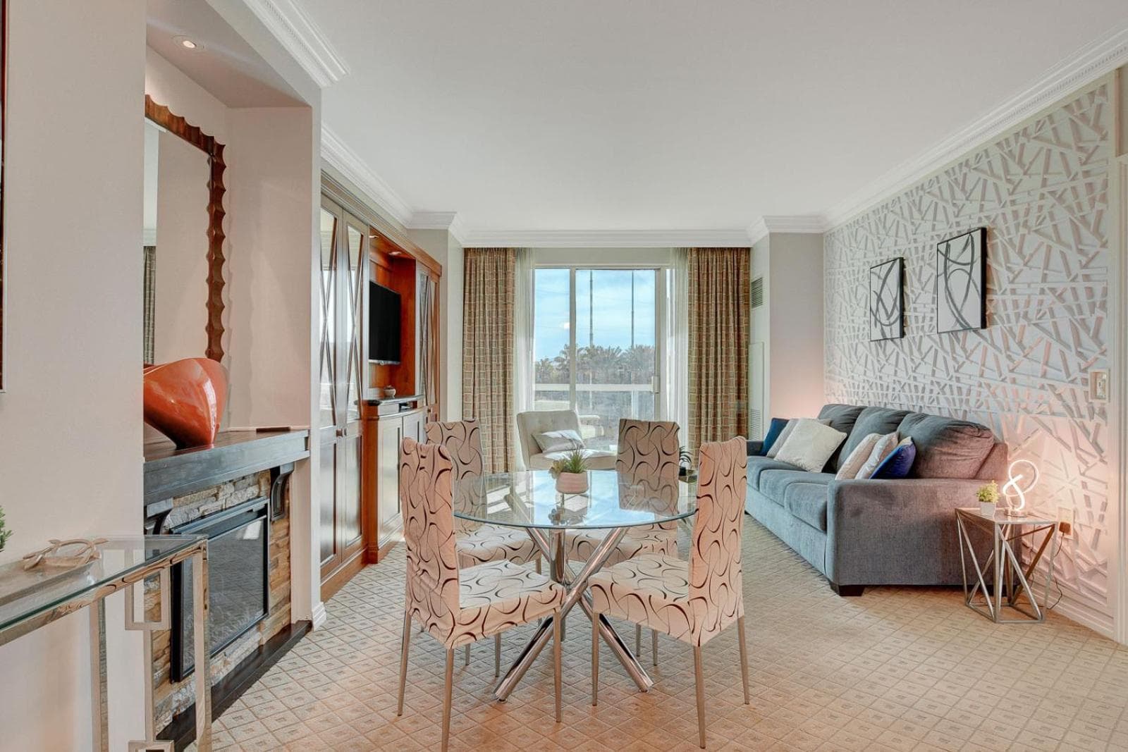 The Cerulean Suite at MGM Signature BALCONY 5 MIN WALK FROM F1 GRANDSTAND Located at Tower 3 property views in Paradise, NV — gallery photo 3