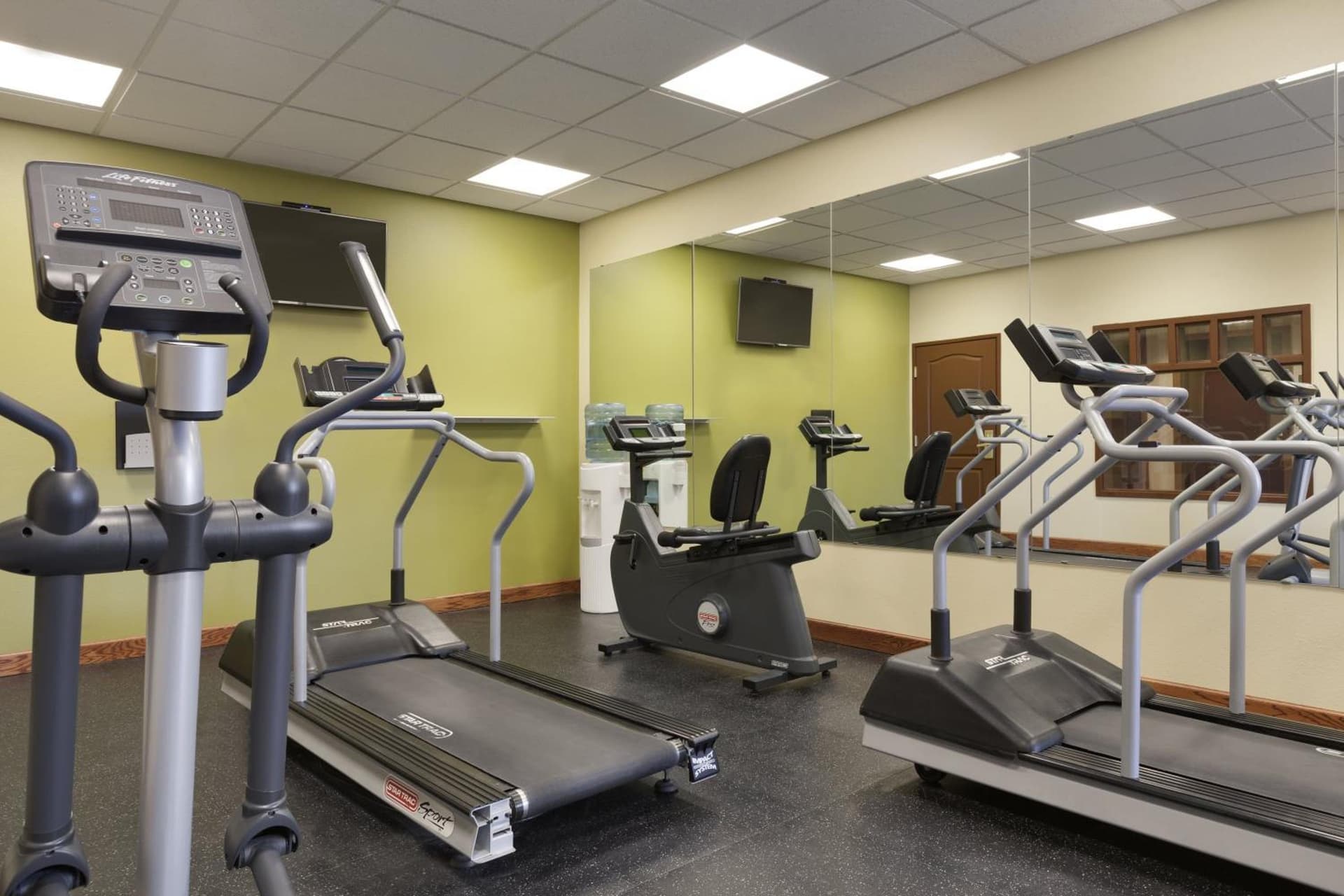 Country Inn & Suites by Radisson, Billings, MT gallery photo in Billings, MT — image 22