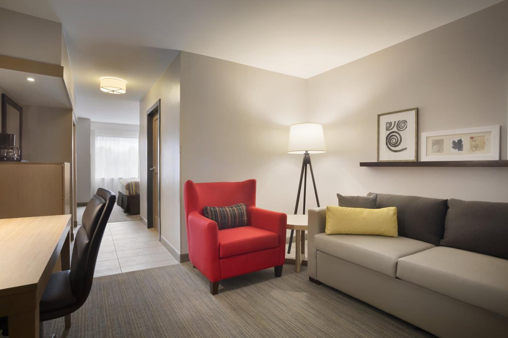 Country Inn & Suites by Radisson Asheville River Arts District gallery photo in Asheville, NC — image 24