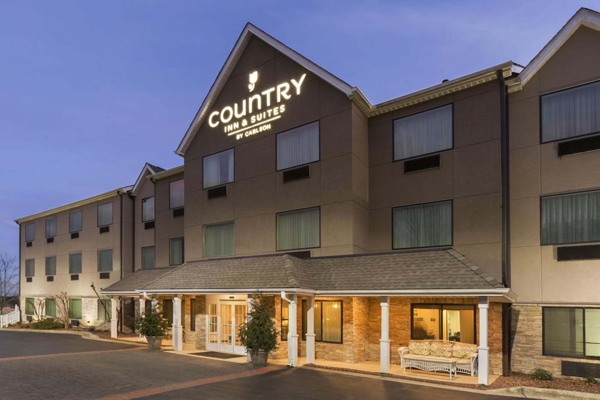 Country Inn & Suites by Radisson, Asheville - Outlet Mall gallery photo in Asheville, NC — image 4