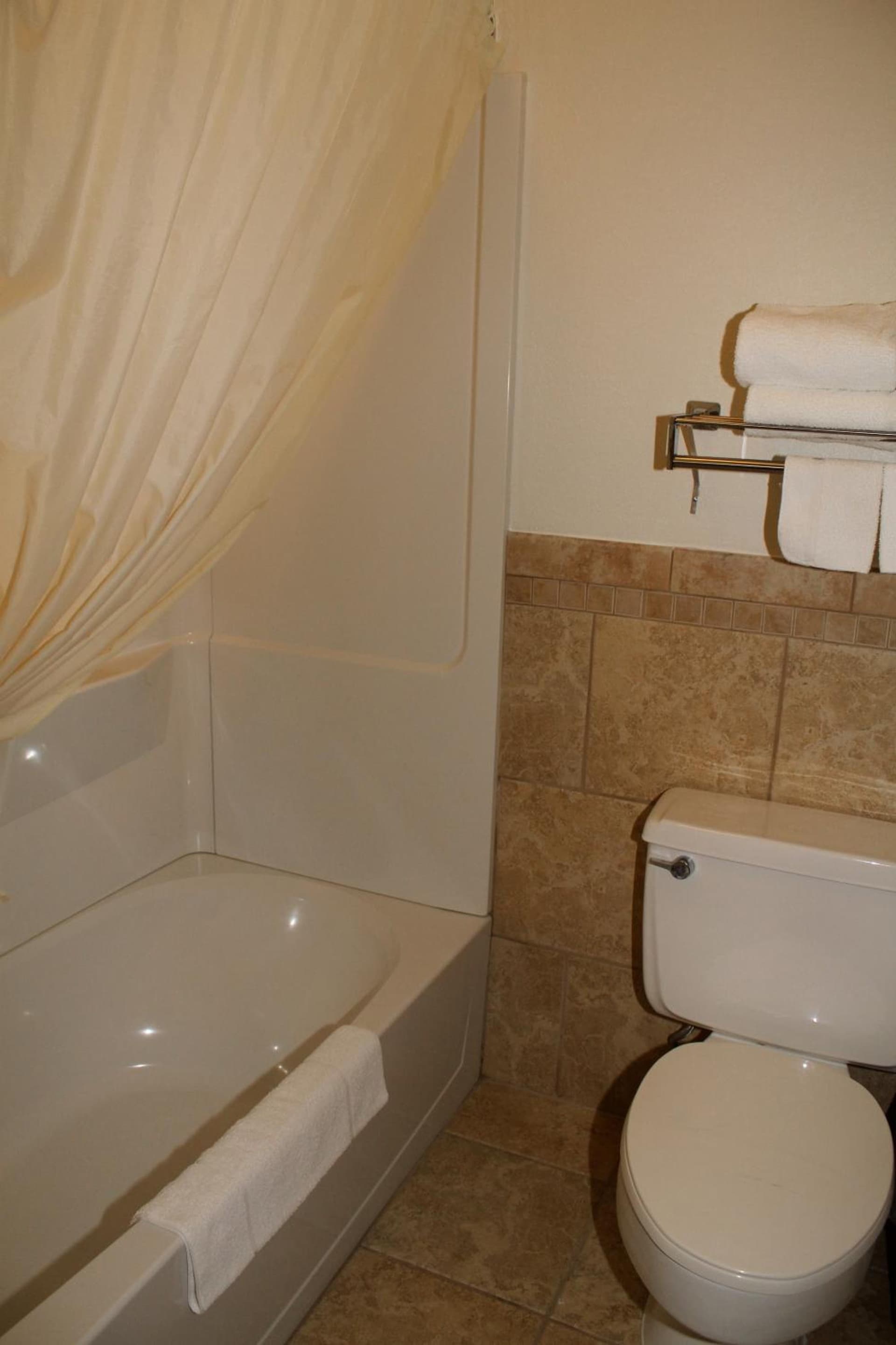 Fargo Inn and Suites gallery photo in Fargo, ND — image 26