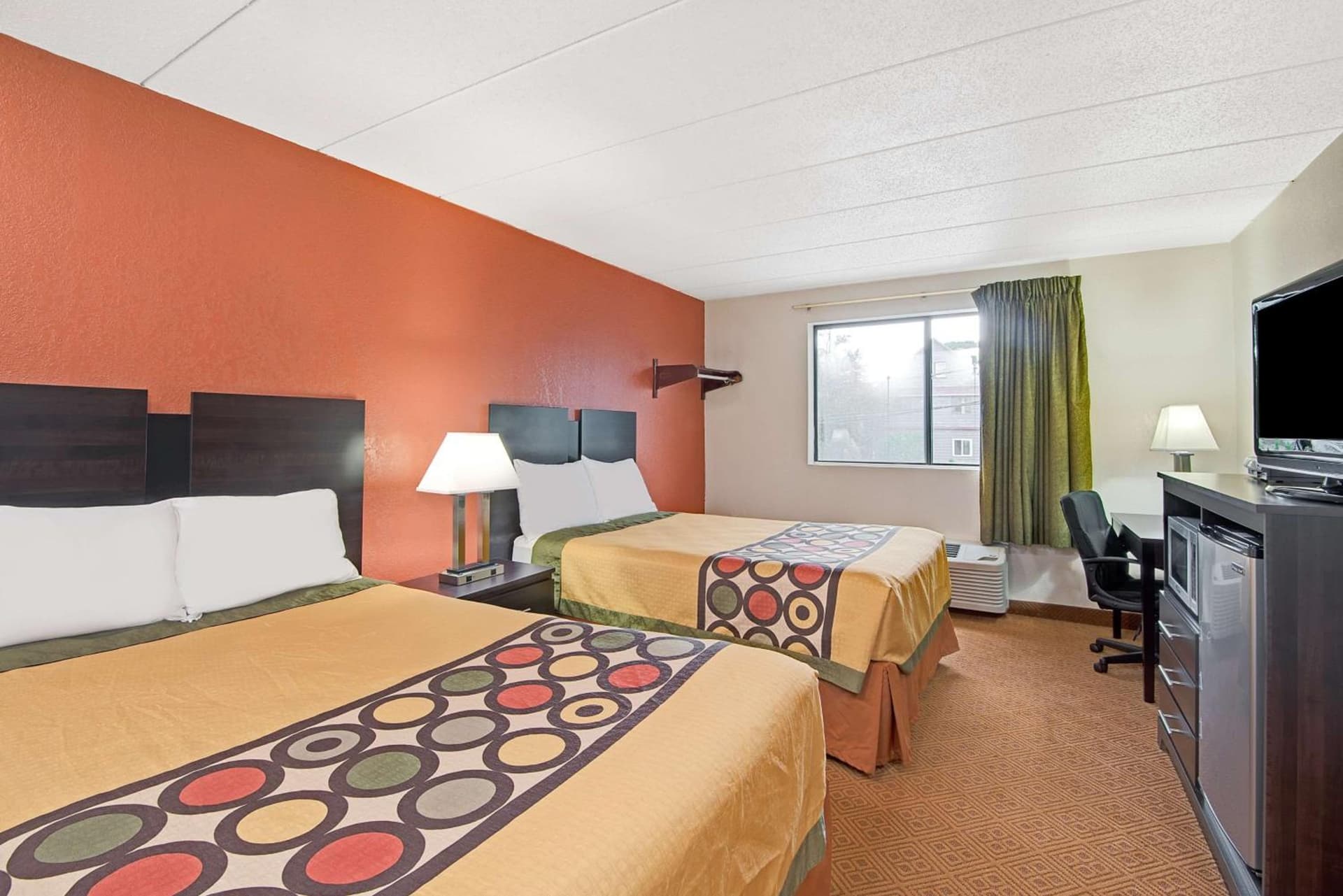 Super 8 by Wyndham Stamford/New York City Area gallery photo in Stamford, CT — image 15