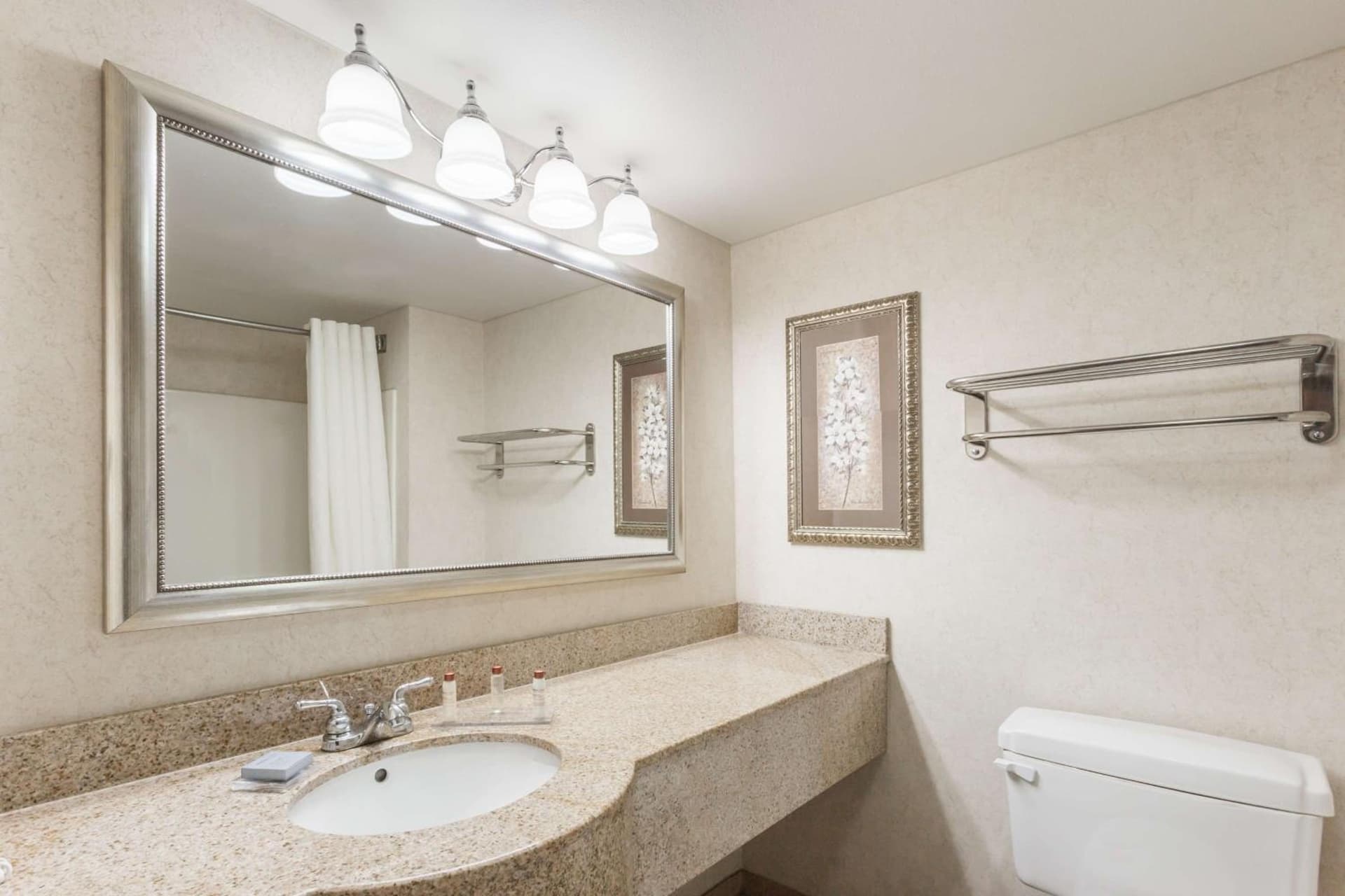 Wingate by Wyndham Joliet gallery photo in Joliet, IL — image 10