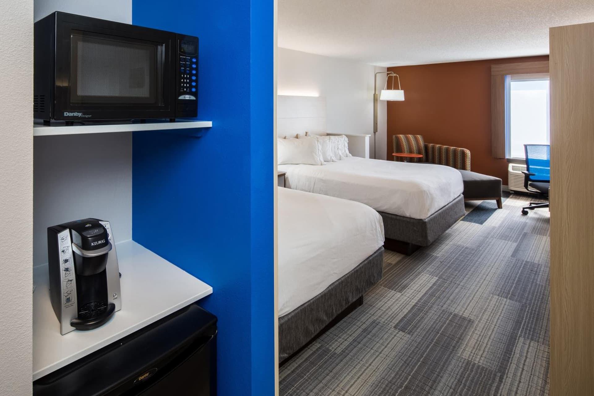 Holiday Inn Express Cedar Rapids - Collins Road by IHG gallery photo in Cedar Rapids, IA — image 9