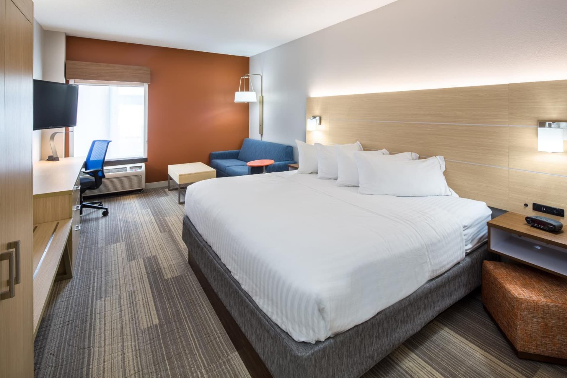 Holiday Inn Express Cedar Rapids - Collins Road by IHG gallery photo in Cedar Rapids, IA — image 11