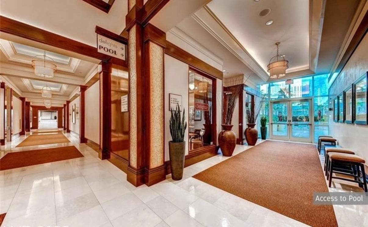 Suite Hub LV HIGH floor Sphere view MGM Signature gallery photo in Paradise, NV — image 66