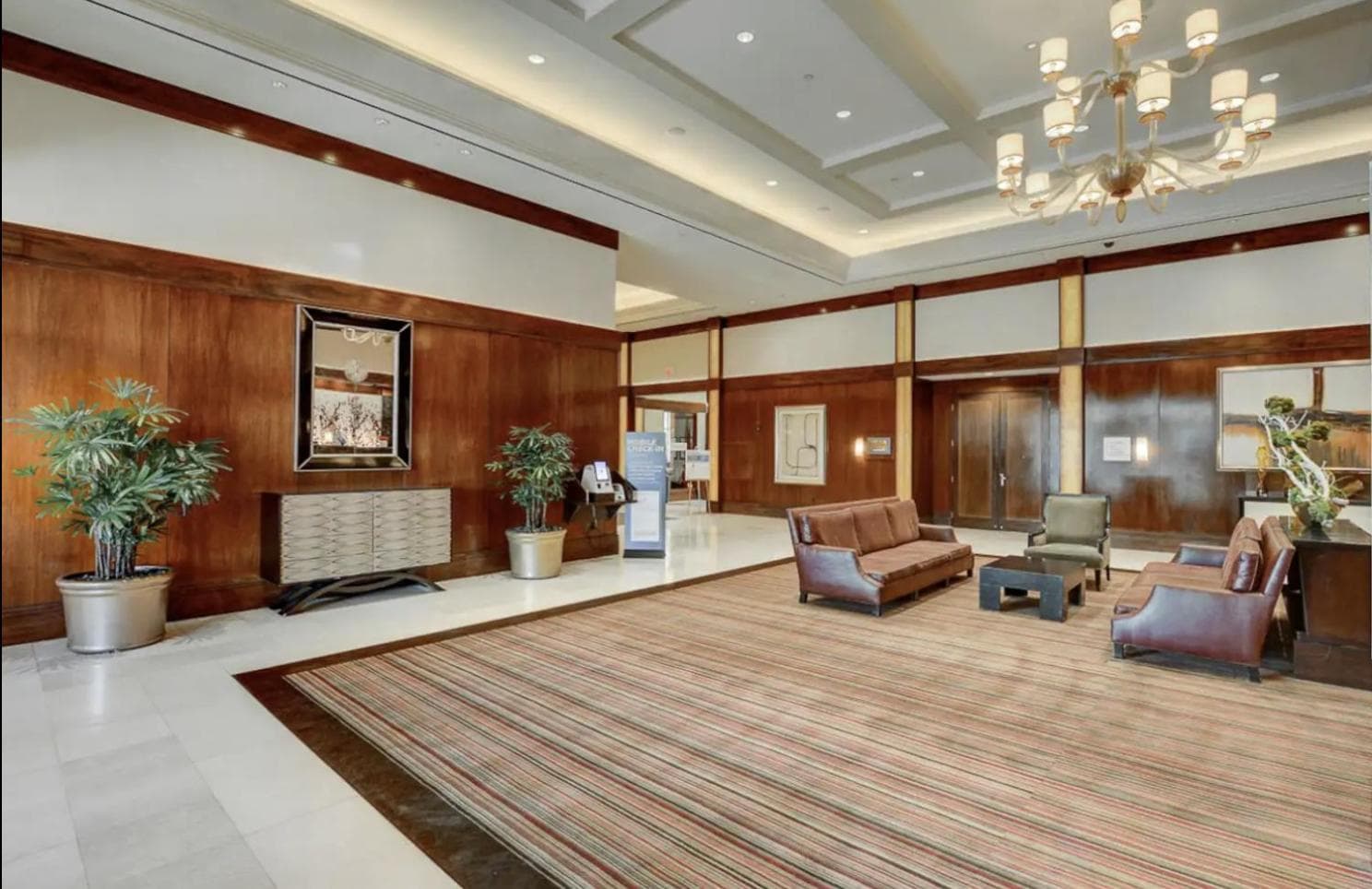 Suite Hub LV HIGH floor Sphere view MGM Signature gallery photo in Paradise, NV — image 36