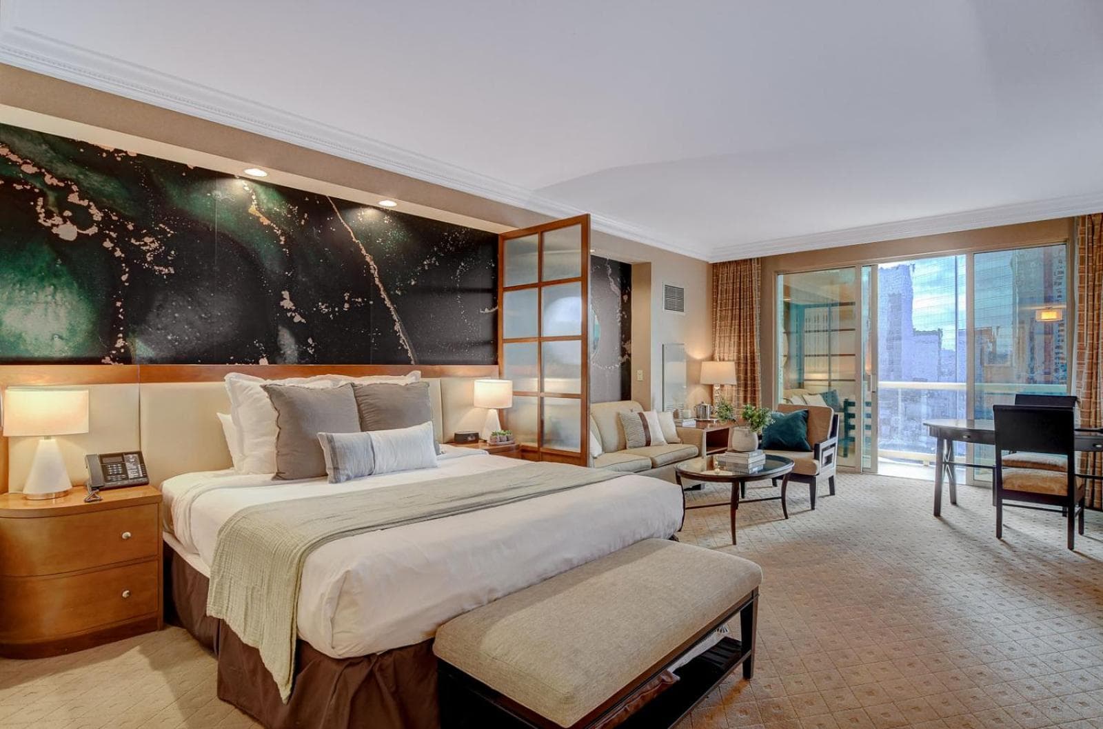 Suite Hub LV HIGH floor Sphere view MGM Signature gallery photo in Paradise, NV — image 12