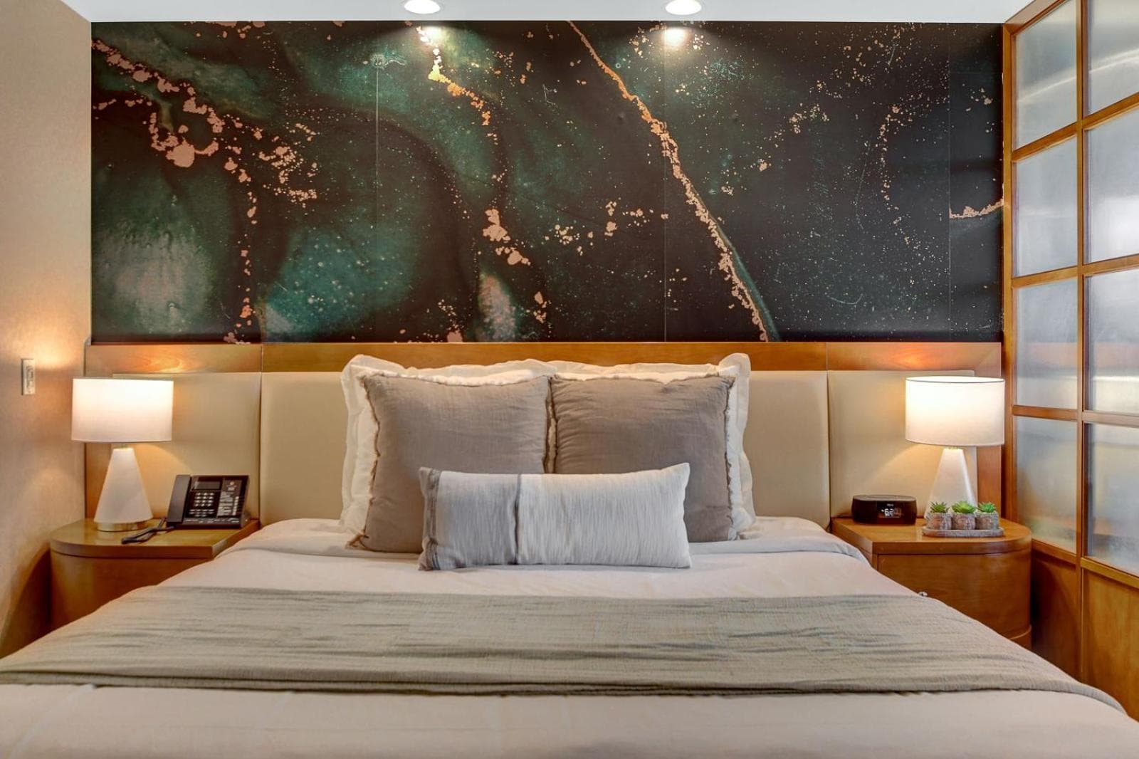 Suite Hub LV HIGH floor Sphere view MGM Signature gallery photo in Paradise, NV — image 33