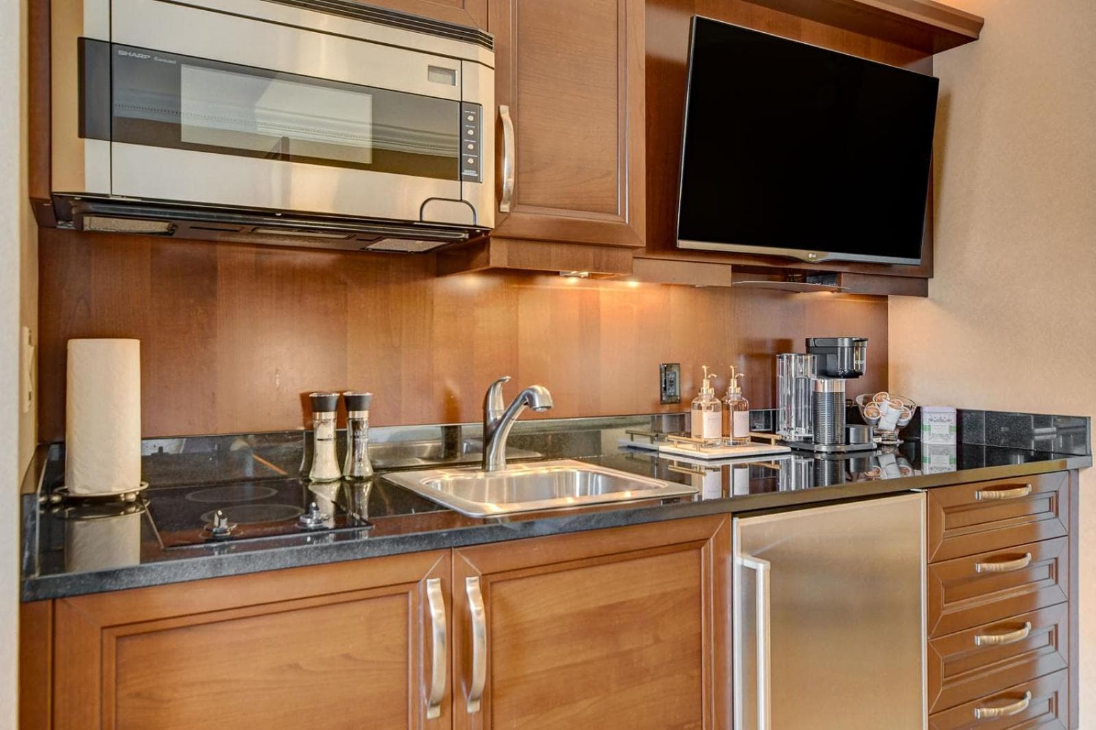Suite Hub LV HIGH floor Sphere view MGM Signature gallery photo in Paradise, NV — image 15