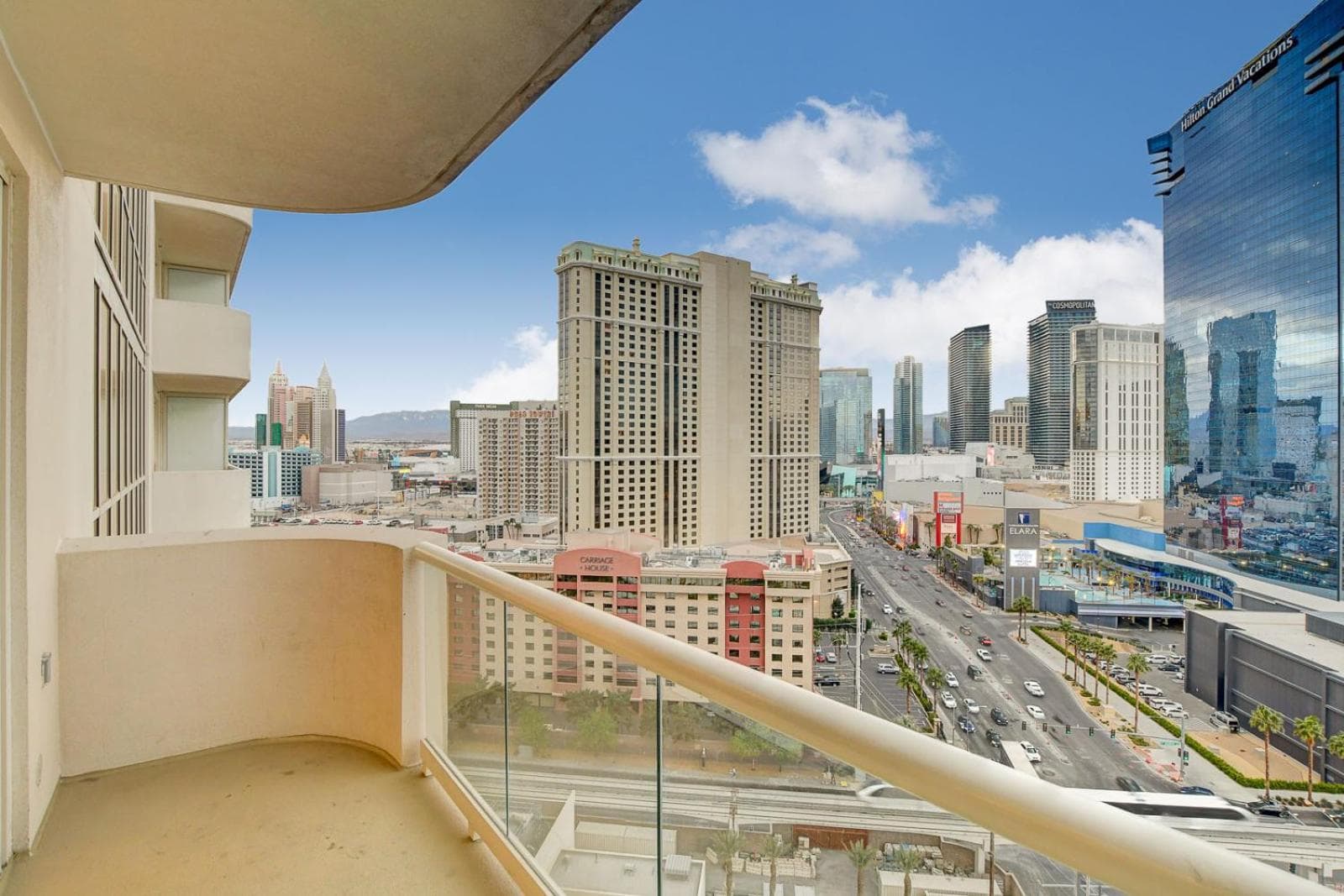 Suite Hub LV HIGH floor Sphere view MGM Signature gallery photo in Paradise, NV — image 70