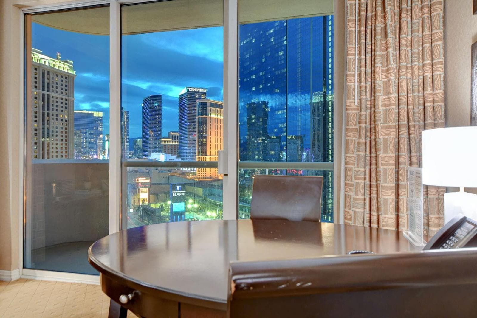 Suite Hub LV HIGH floor Sphere view MGM Signature gallery photo in Paradise, NV — image 79