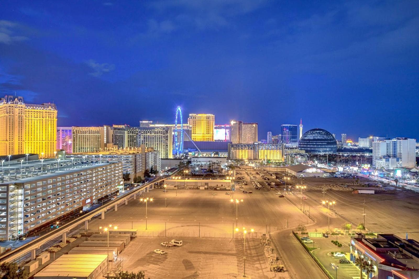 Suite Hub LV HIGH floor Sphere view MGM Signature gallery photo in Paradise, NV — image 73