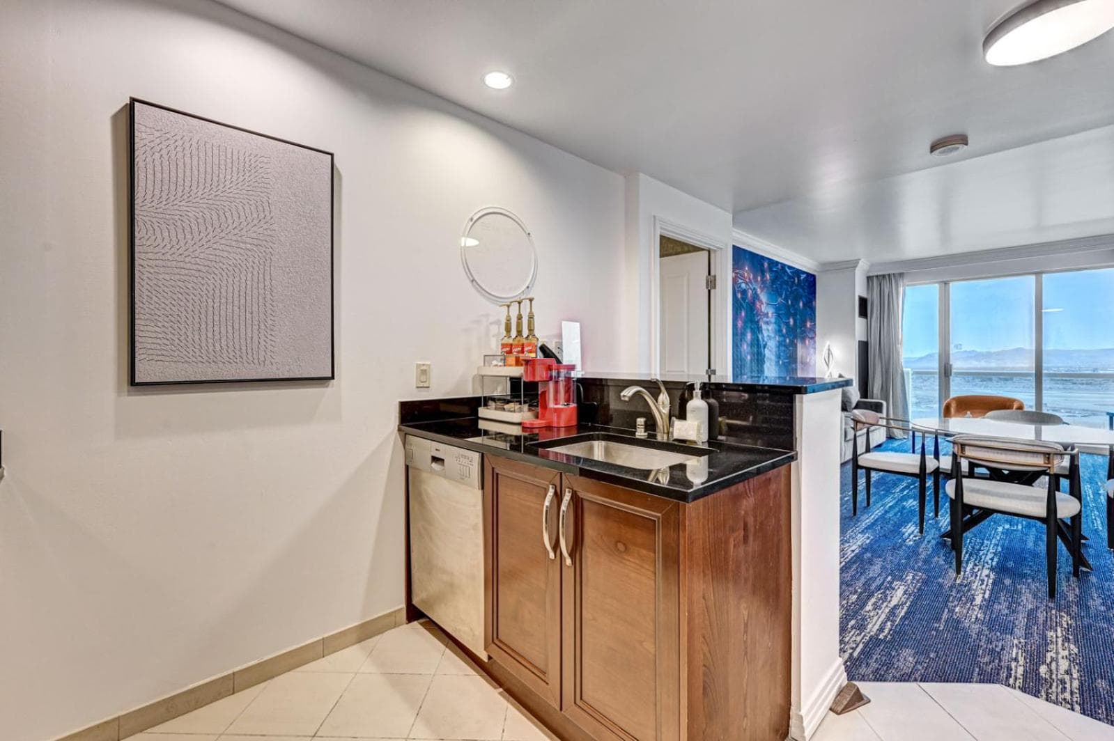 Suite Hub LV HIGH floor Sphere view MGM Signature gallery photo in Paradise, NV — image 93