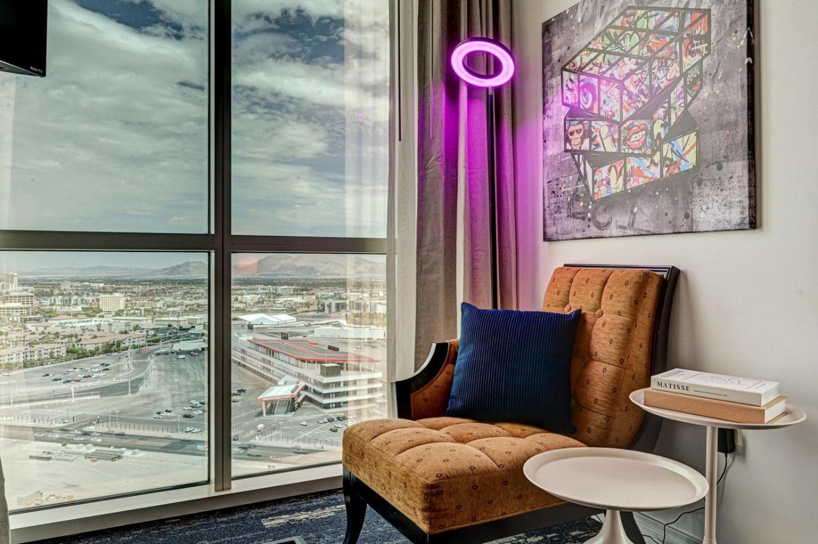 Suite Hub LV HIGH floor Sphere view MGM Signature gallery photo in Paradise, NV — image 87