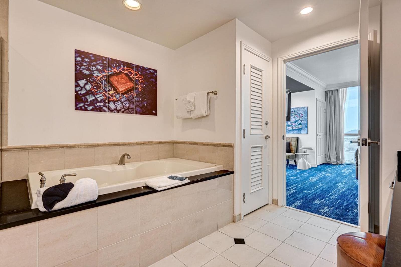 Suite Hub LV HIGH floor Sphere view MGM Signature gallery photo in Paradise, NV — image 50