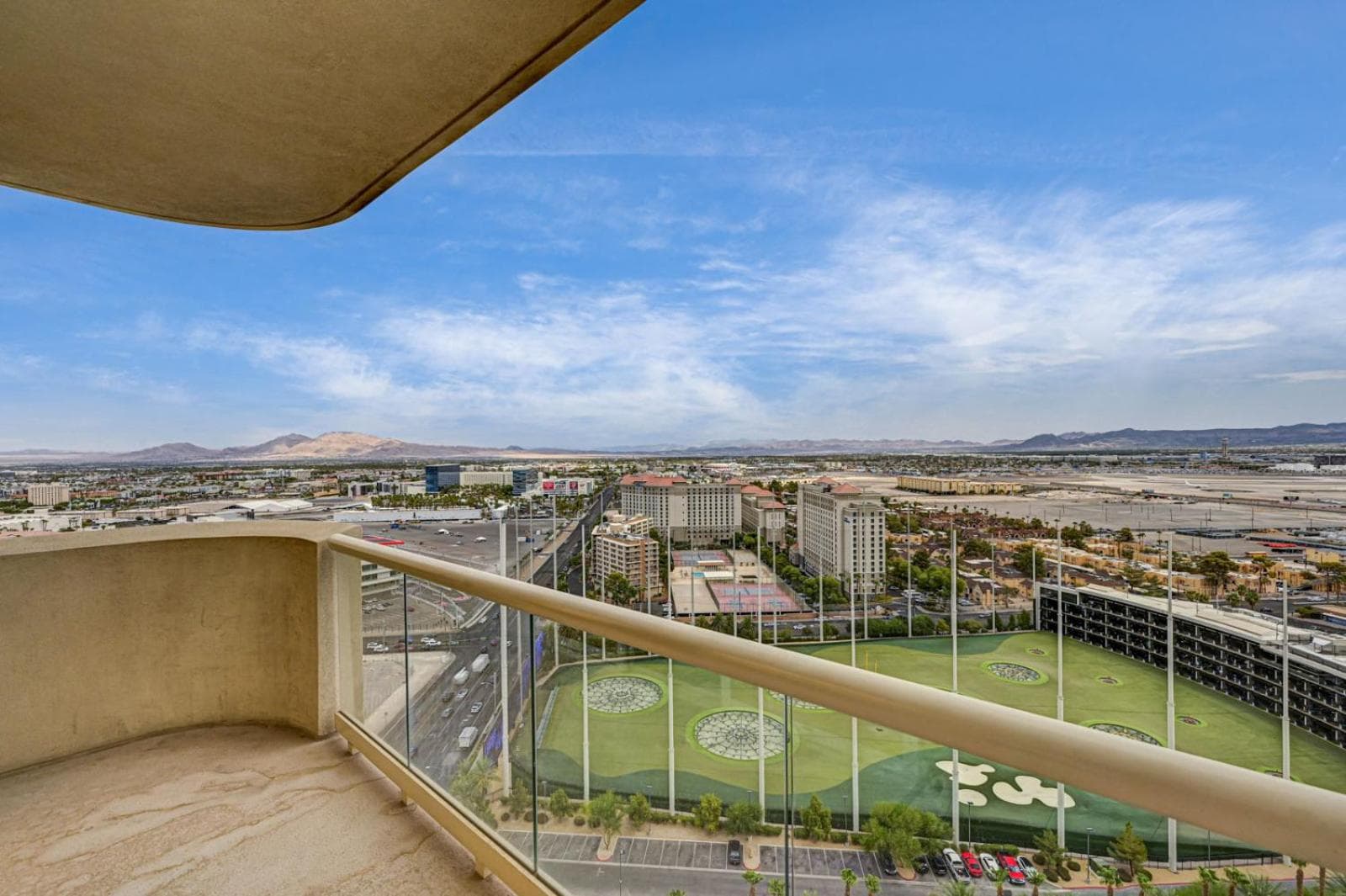 Suite Hub LV HIGH floor Sphere view MGM Signature gallery photo in Paradise, NV — image 76